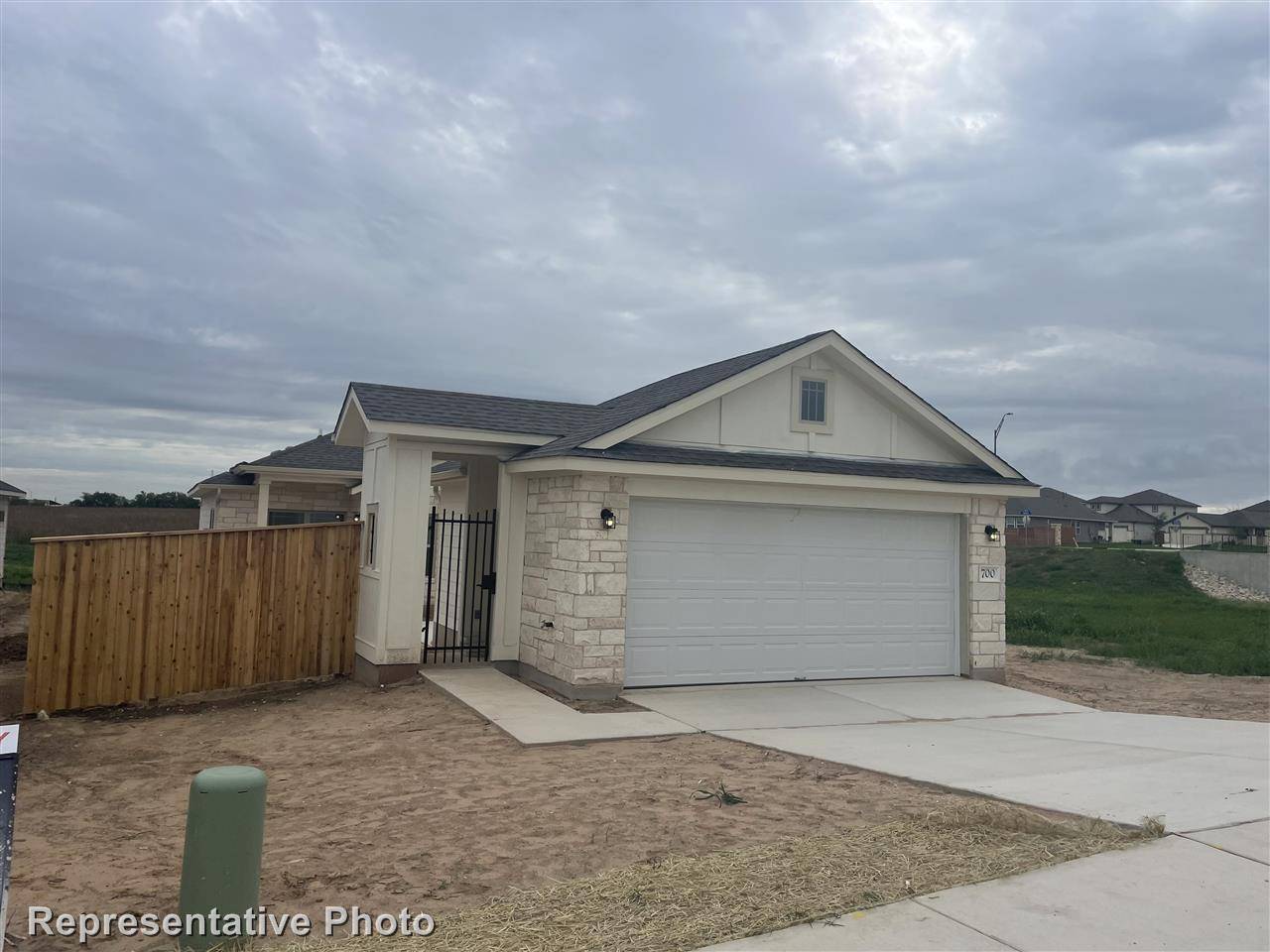 700 Paddock LN, Georgetown, TX 78626