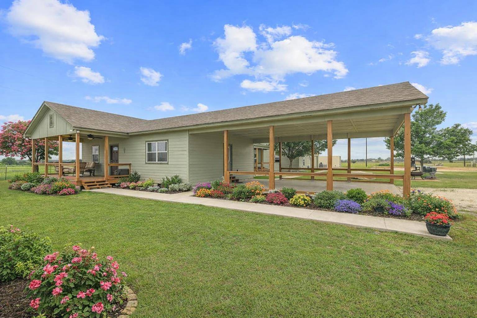 1881 County Road 251, Florence, TX 76527