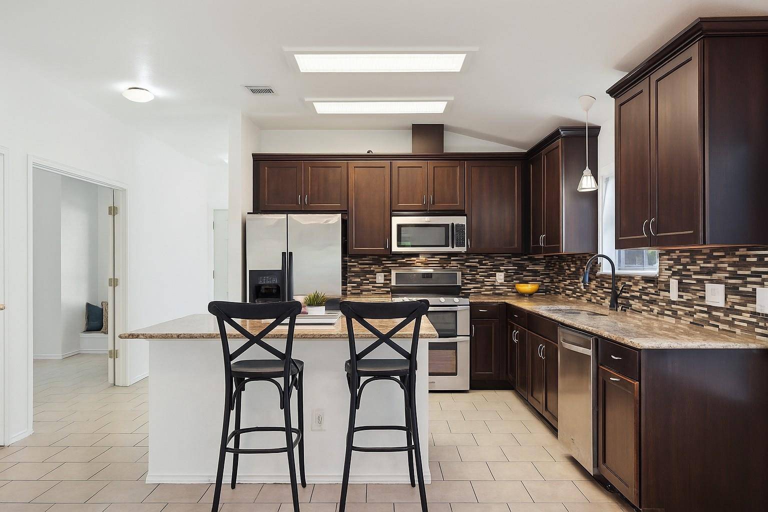 1600 Thibodeaux DR, Round Rock, TX 78664