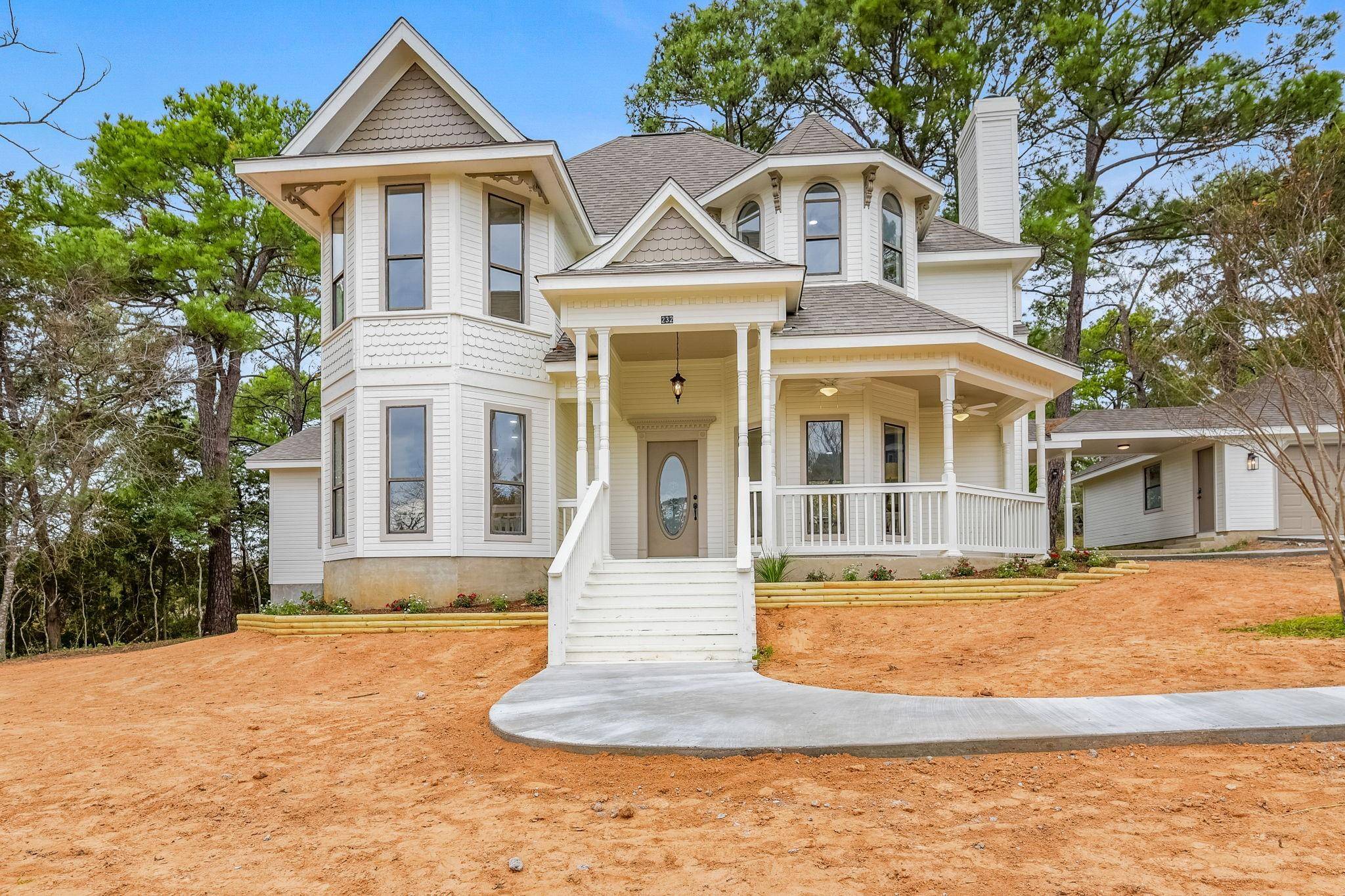 232 Hanauma DR, Bastrop, TX 78602