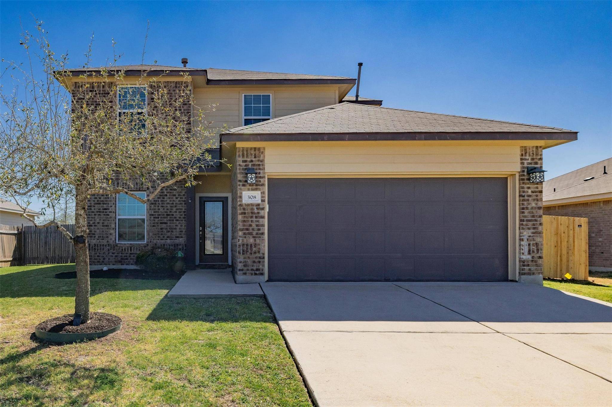 308 Carol DR, Hutto, TX 78634