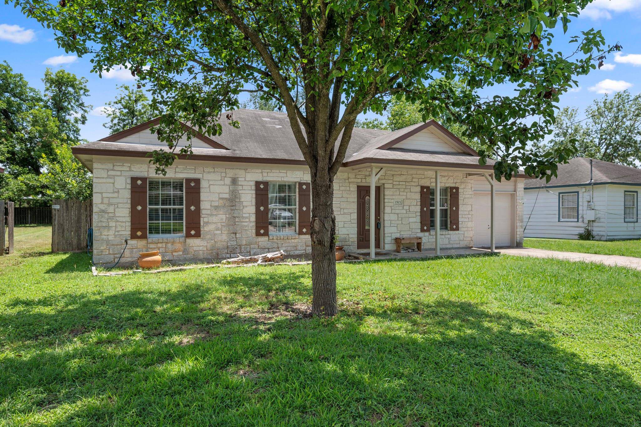 1503 Prather ST, Taylor, TX 76574