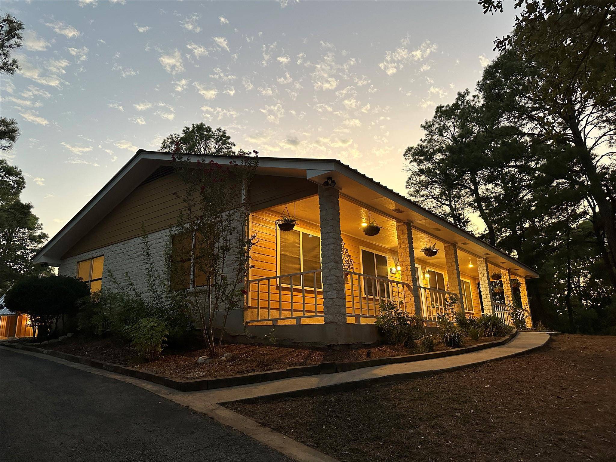 101 Anahulu LN, Bastrop, TX 78602