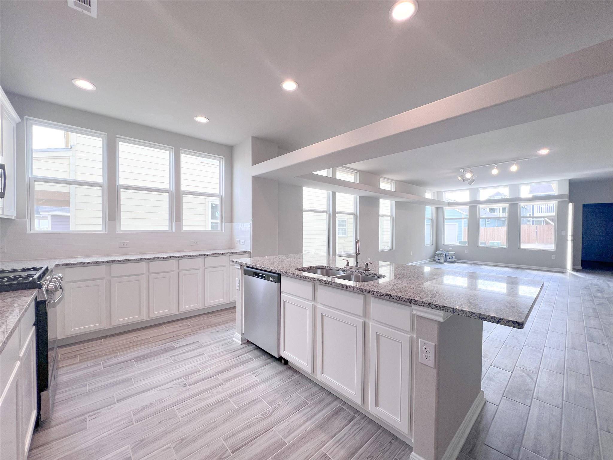 657 Ferrule DR, Kyle, TX 78640