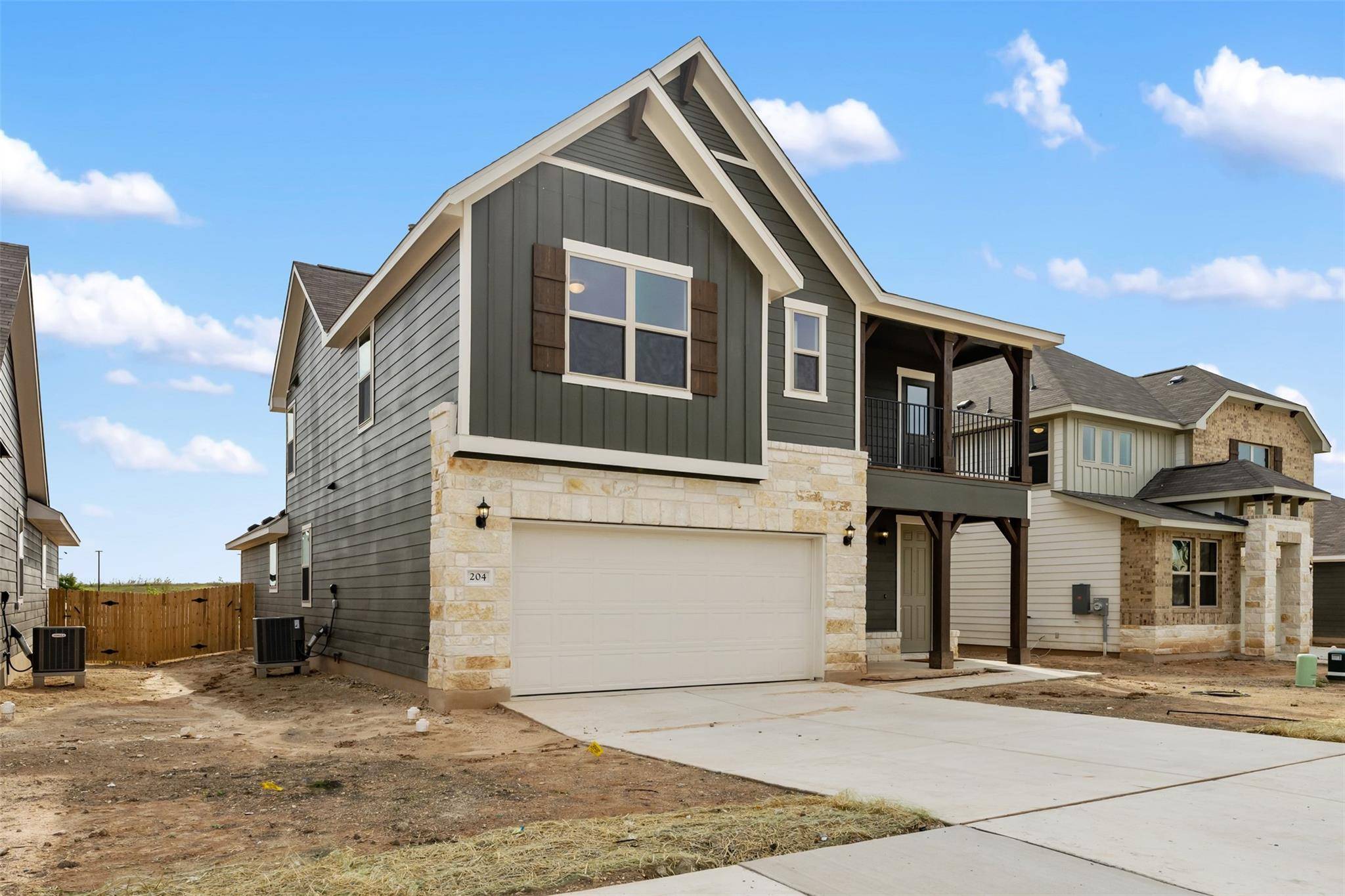 204 Palo Brea LOOP, Hutto, TX 78634