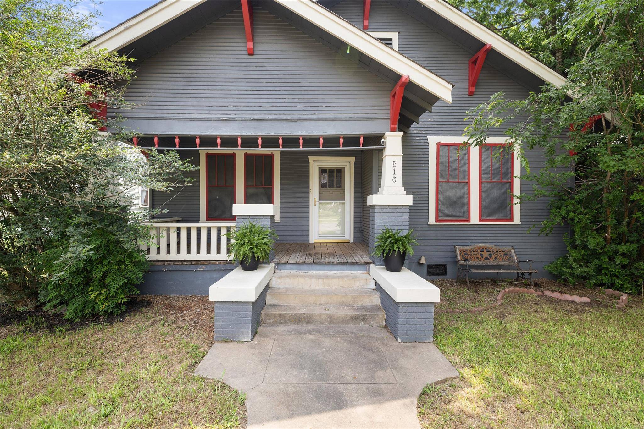 510 DAVIS ST, Taylor, TX 76574