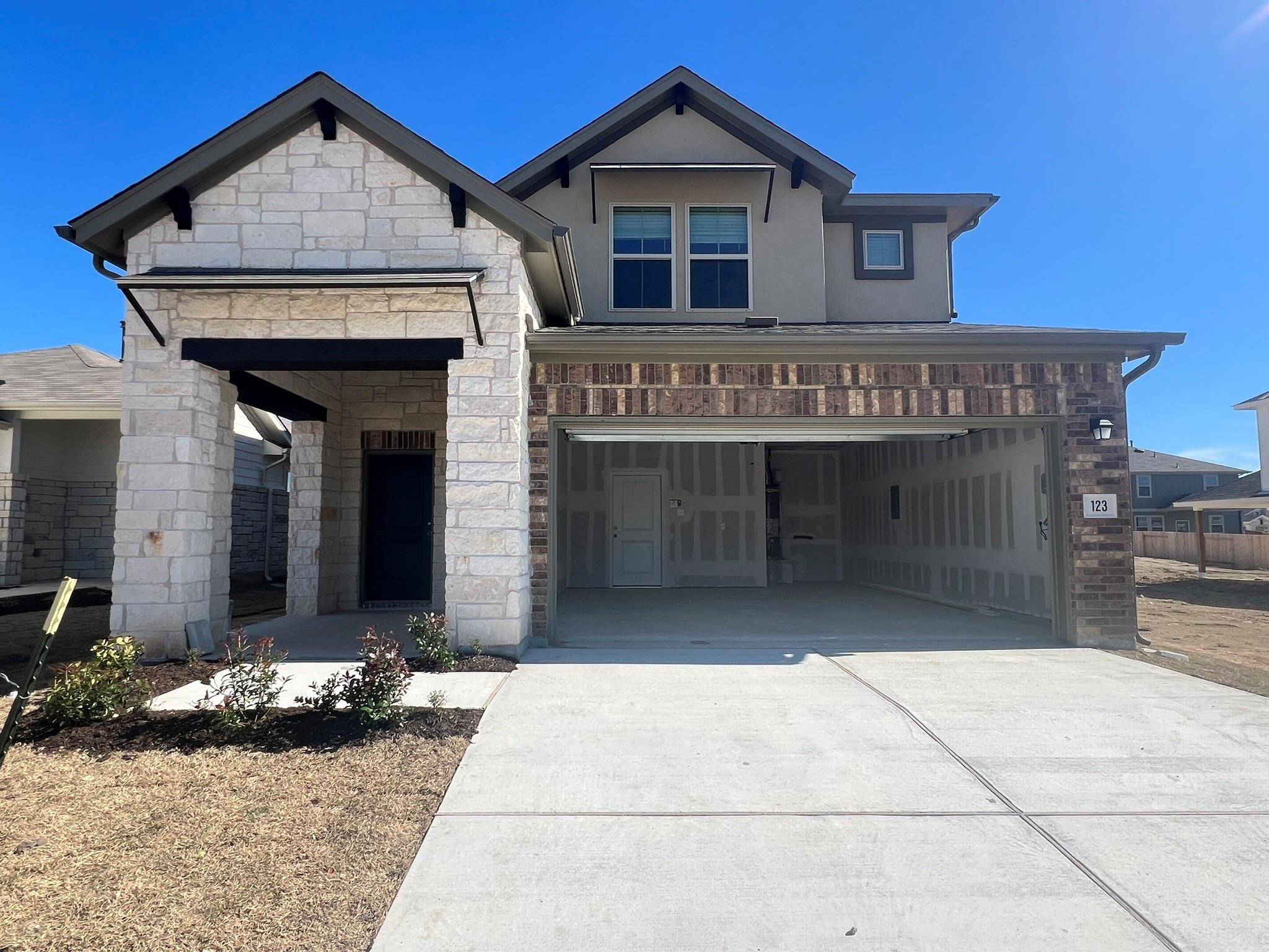123 Goosewinged DR, Kyle, TX 78640