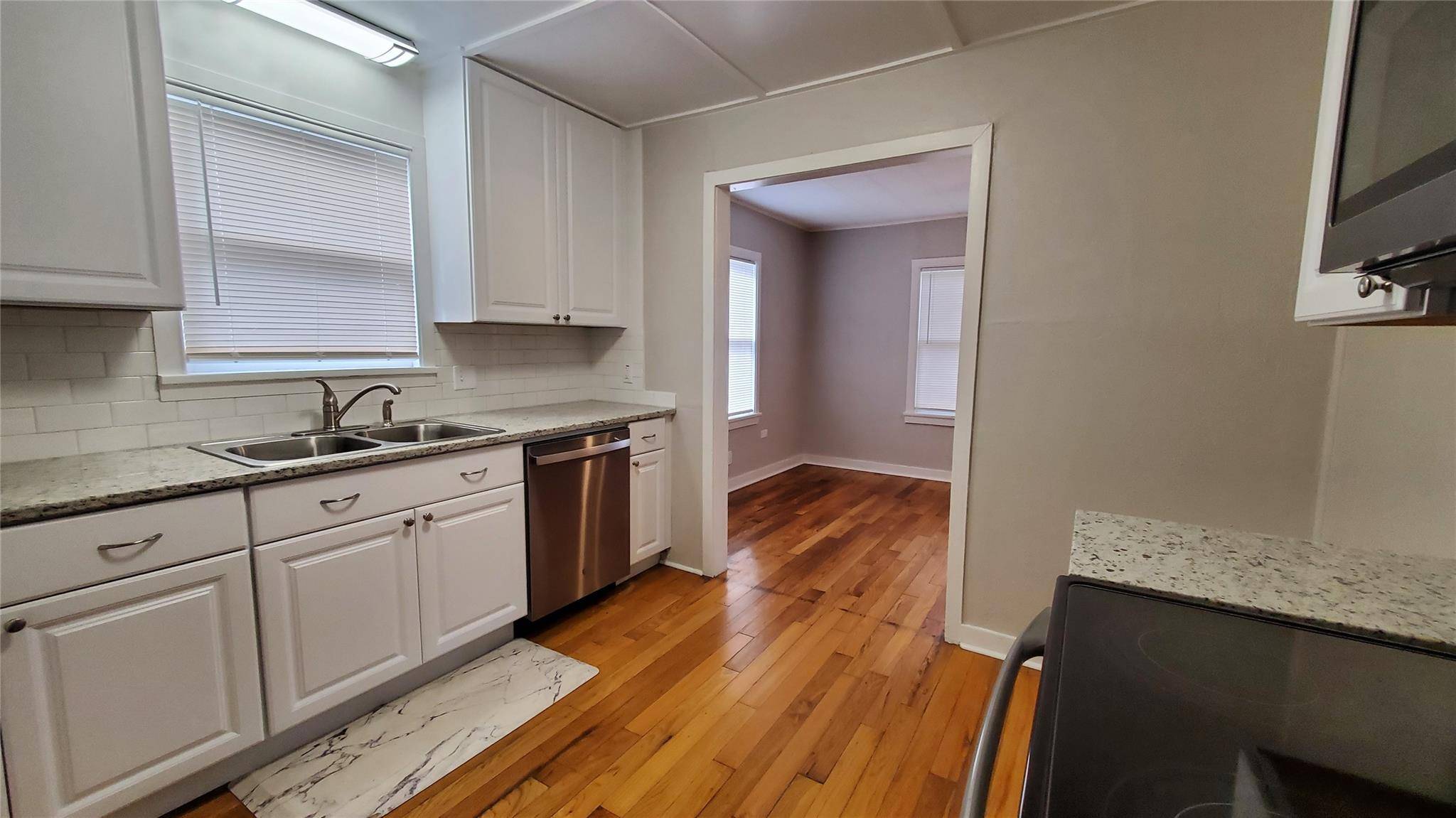 1703 Adams ST, Taylor, TX 76574