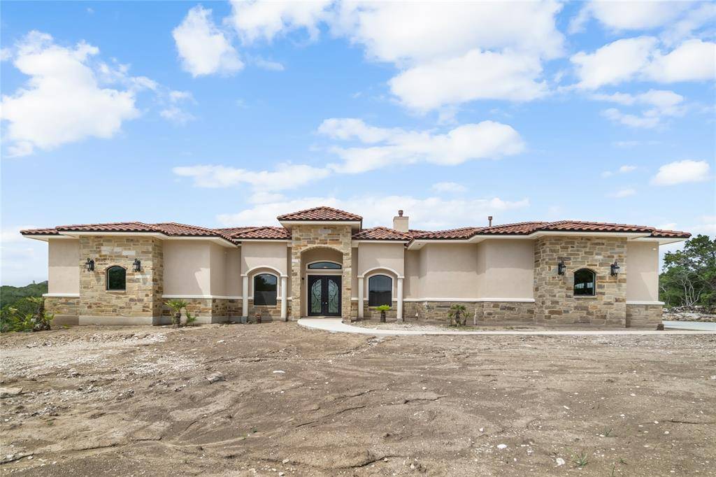 196 County Road 2814, Medina, TX 78056