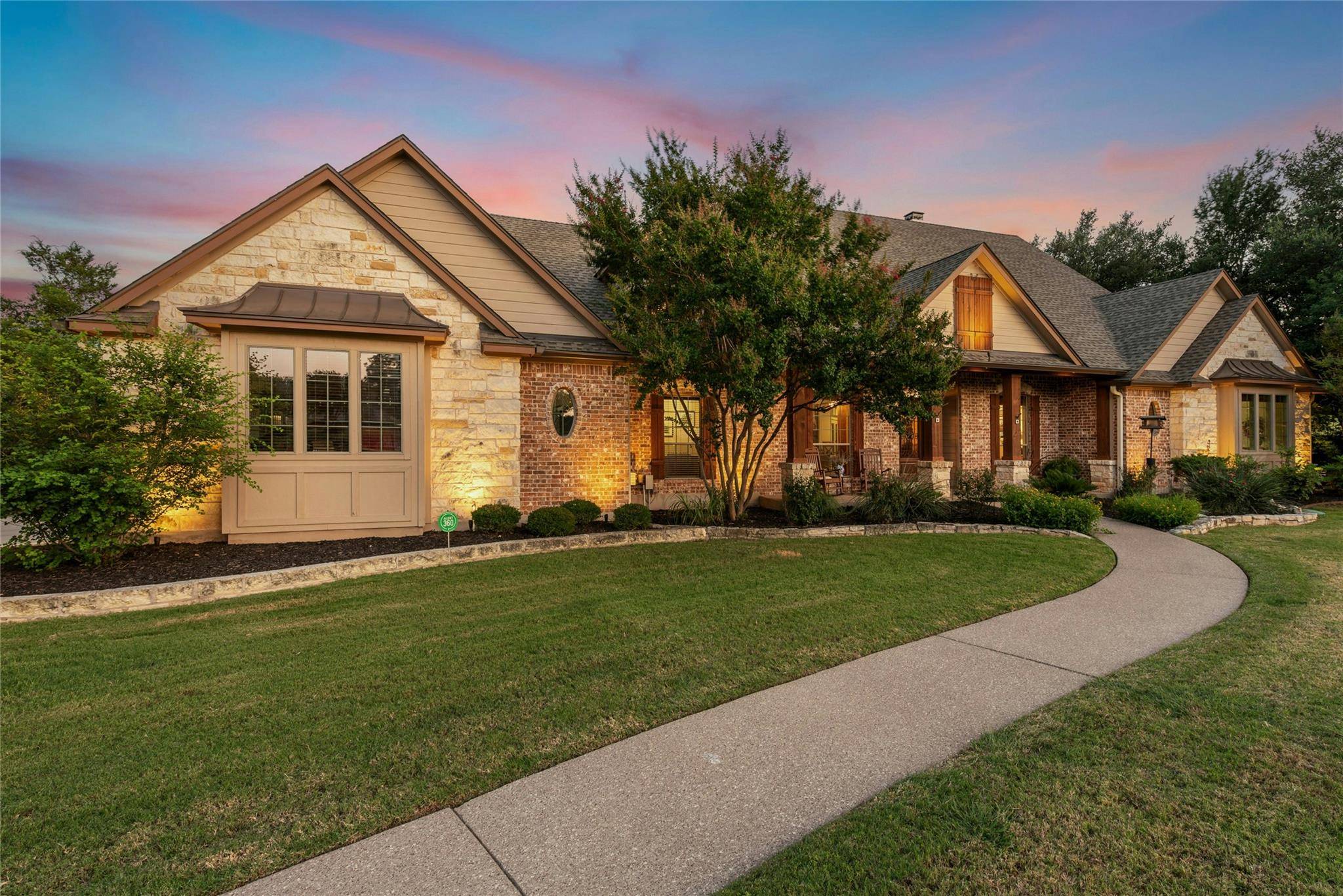 121 Waterford LN, Georgetown, TX 78628