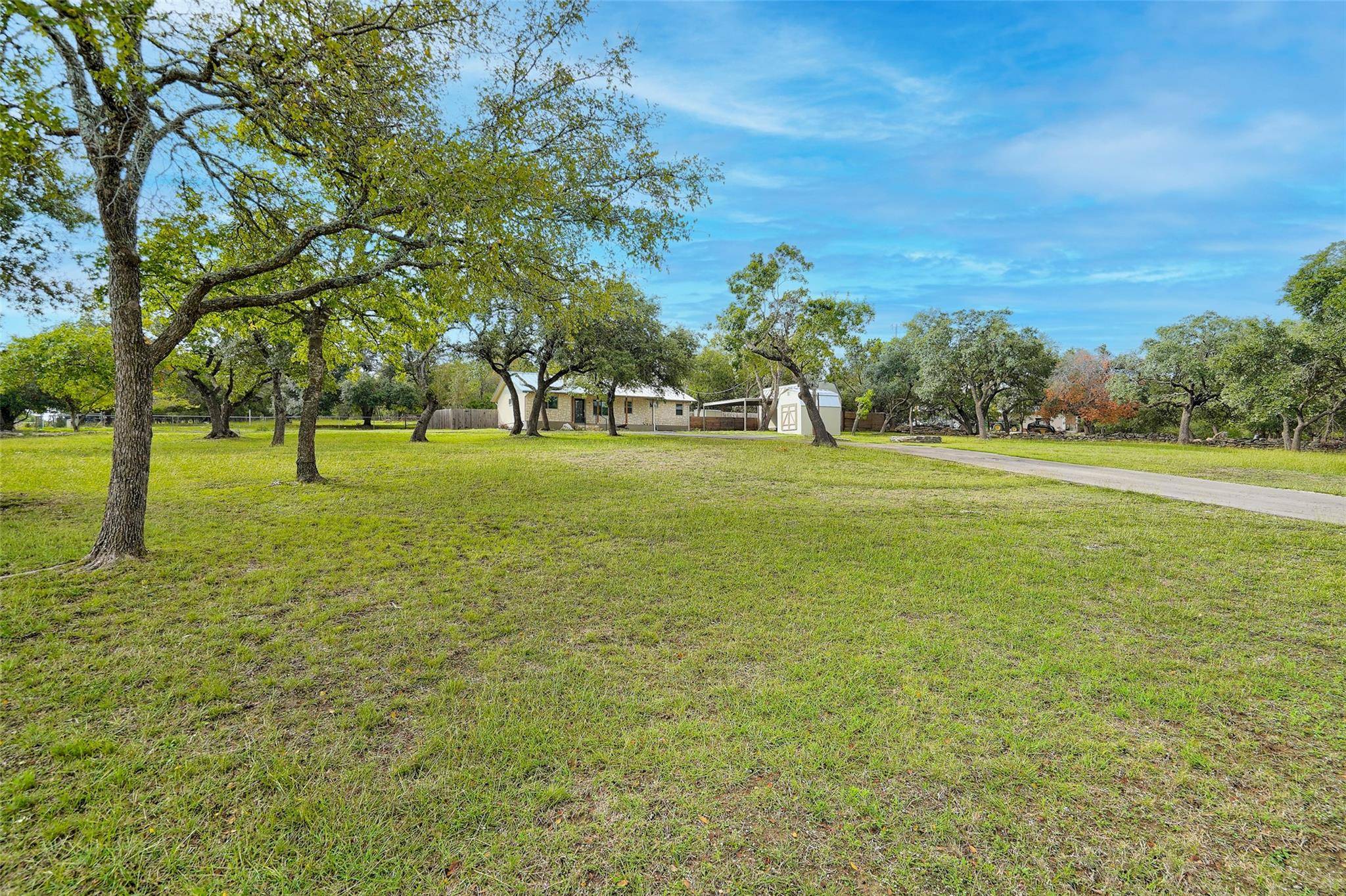 6722 N Lakewoods DR, Georgetown, TX 78633