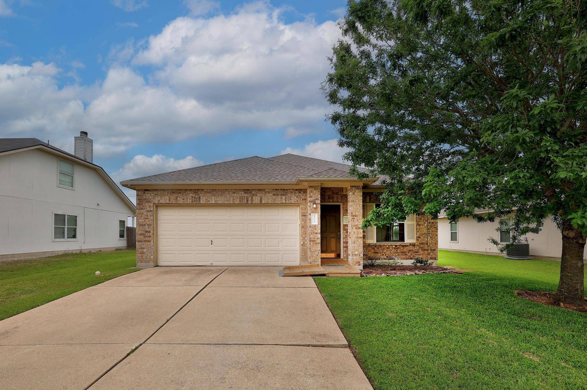 408 Wiley ST, Hutto, TX 78634