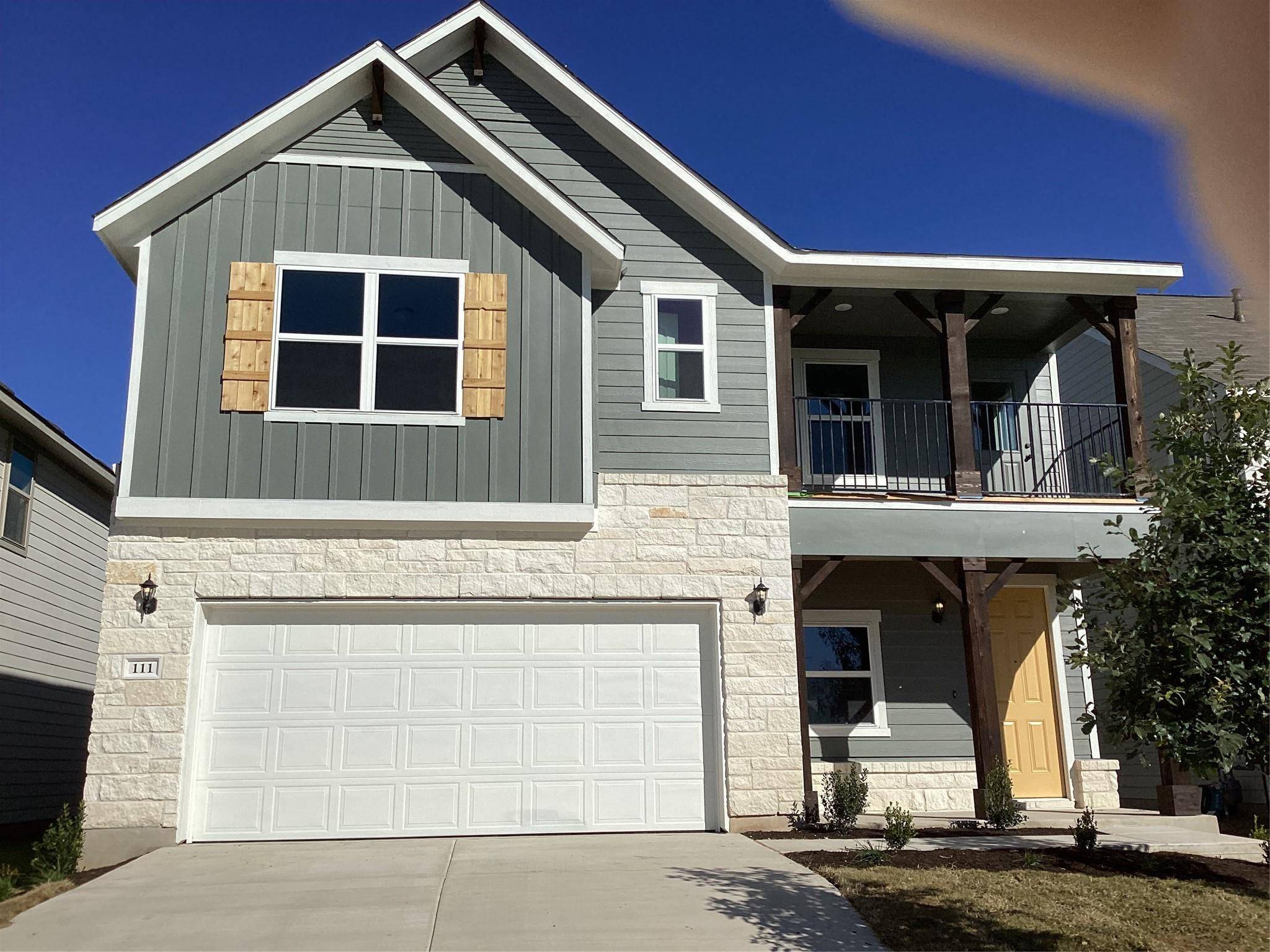111 Hornbill DR, Hutto, TX 78634
