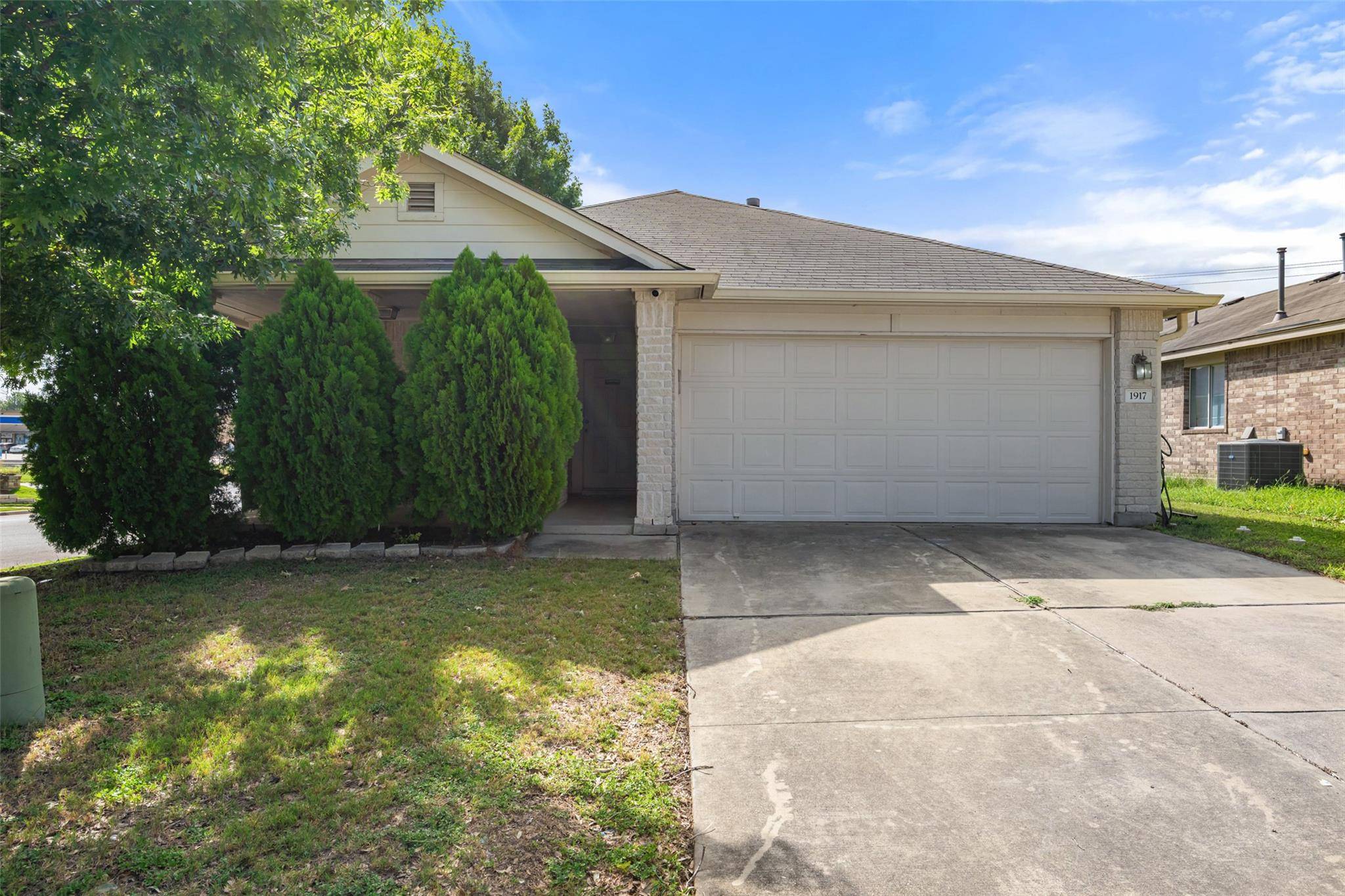 1917 Golden Sunrise LN, Pflugerville, TX 78660