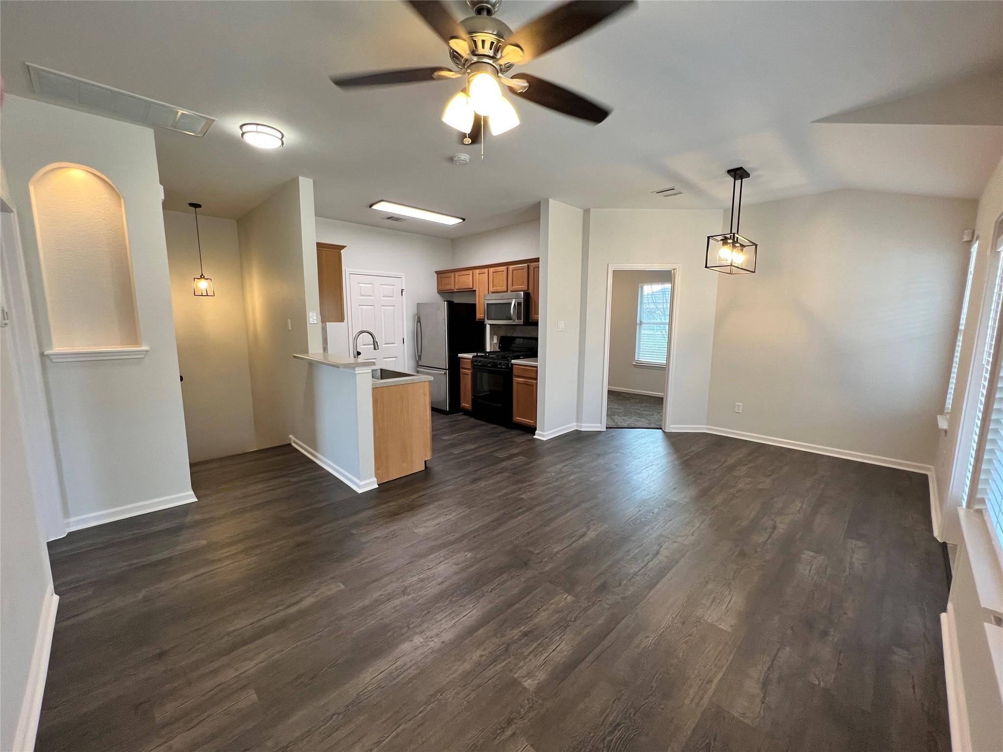 1481 E Old Settlers BLVD #701, Round Rock, TX 78664