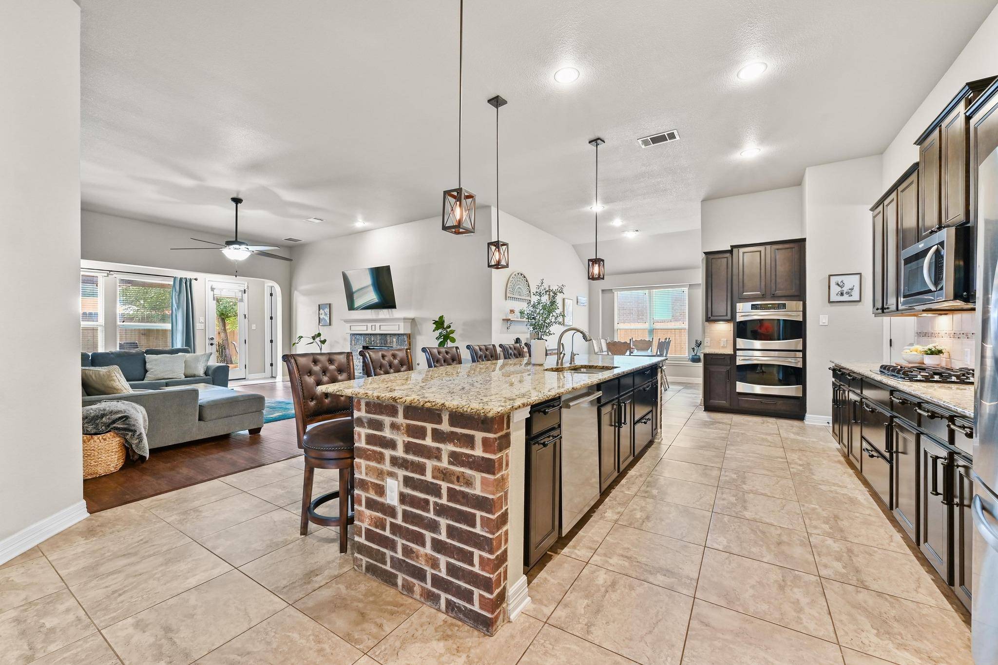115 Treehaven CT, Buda, TX 78610