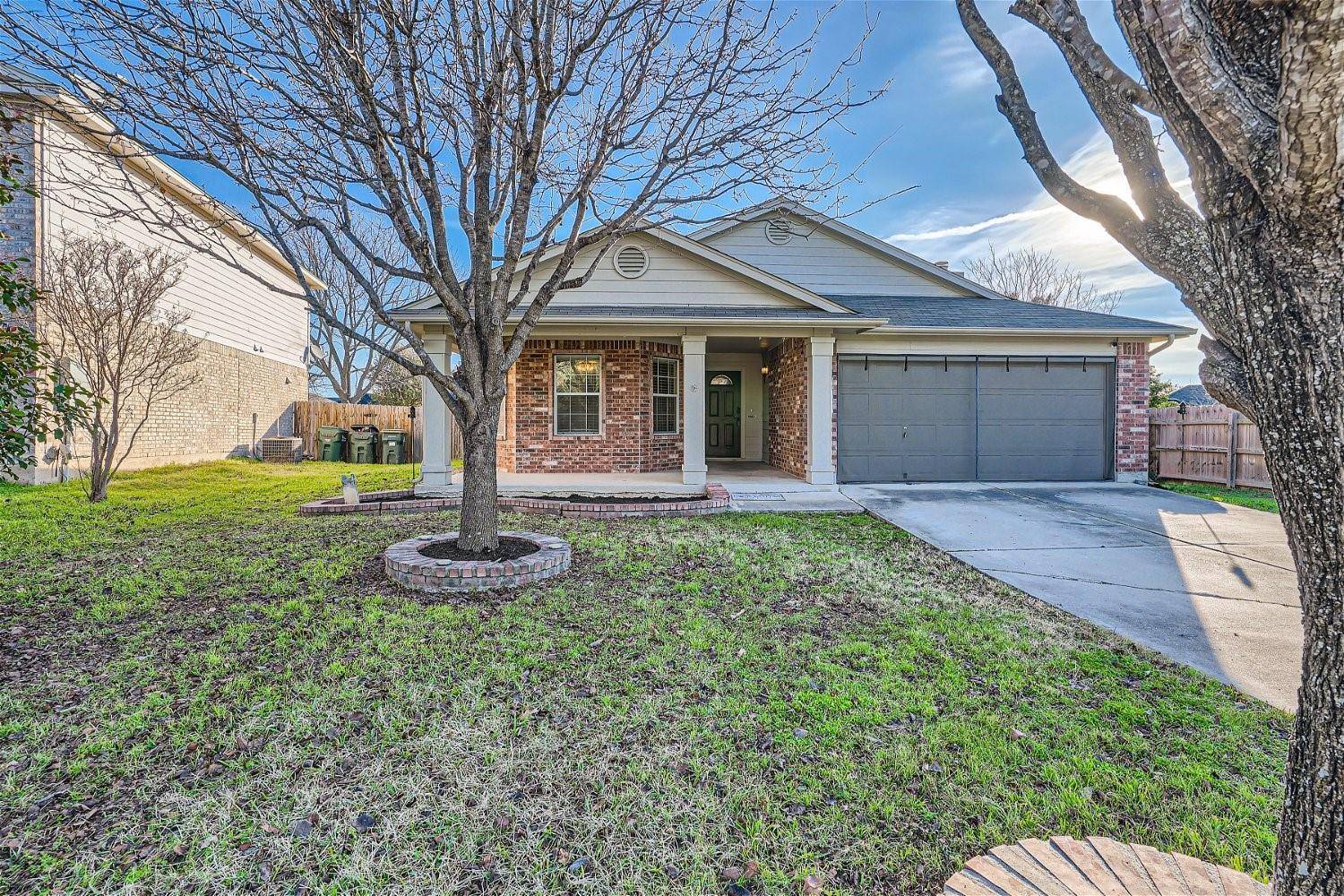 160 Goldenrod ST, Kyle, TX 78640