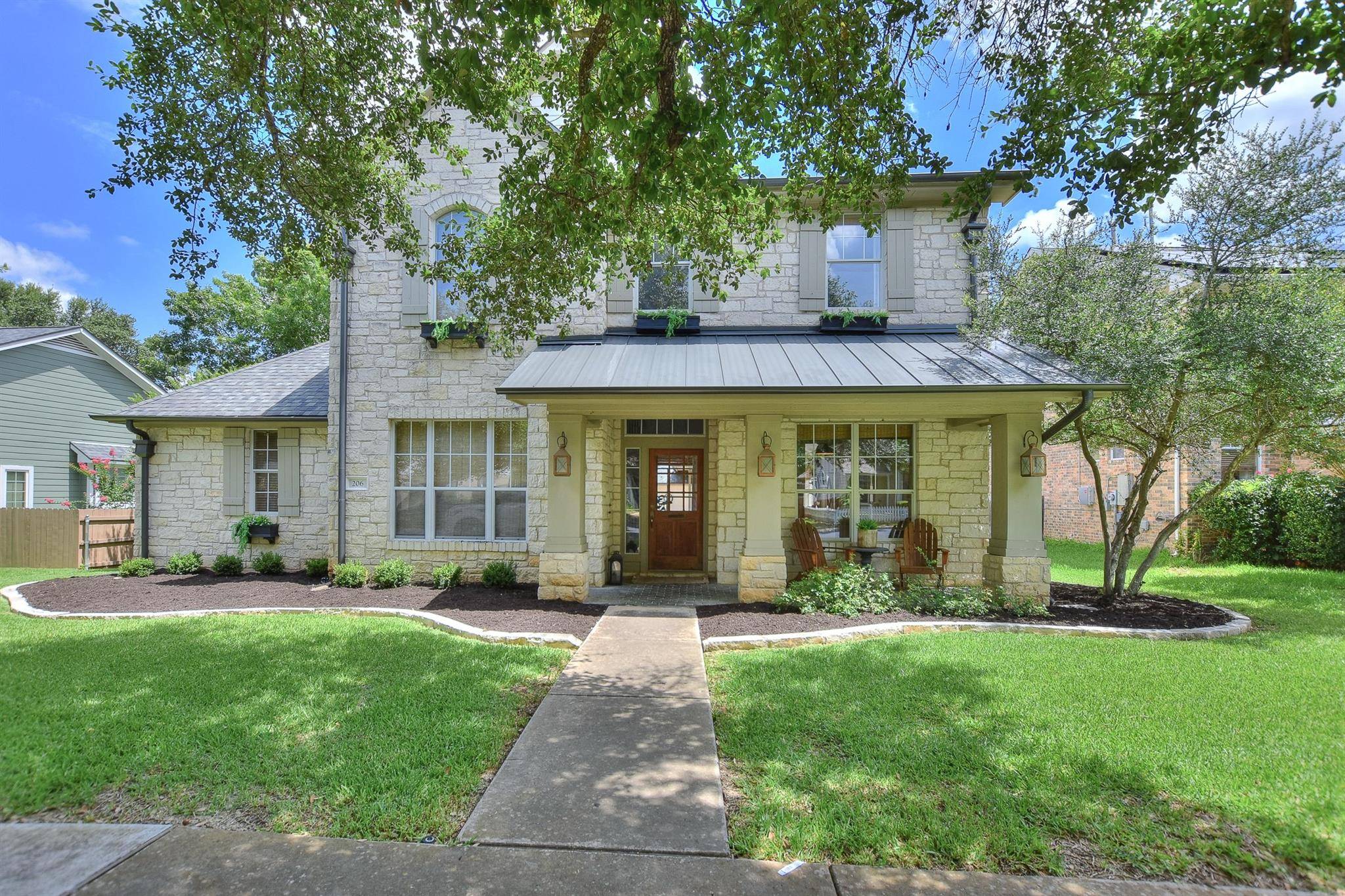 206 Westbury LN, Georgetown, TX 78633