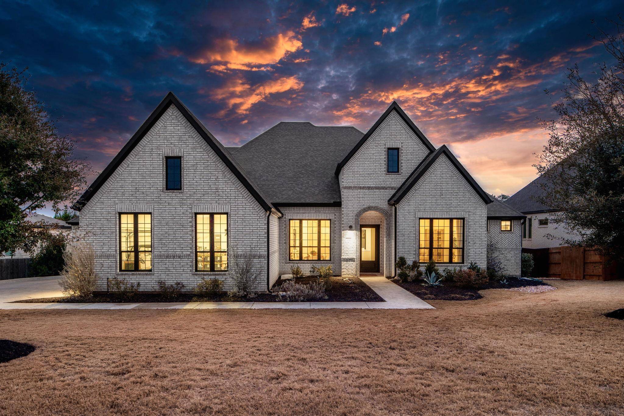 734 Bridge Water LOOP, Dripping Springs, TX 78620