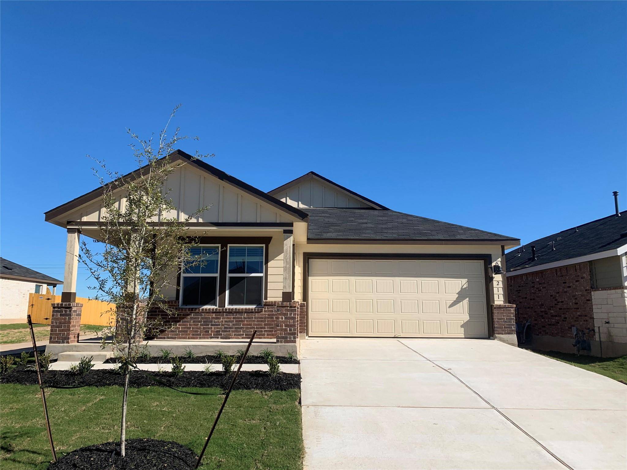 211 Sormonne LOOP, Kyle, TX 78640