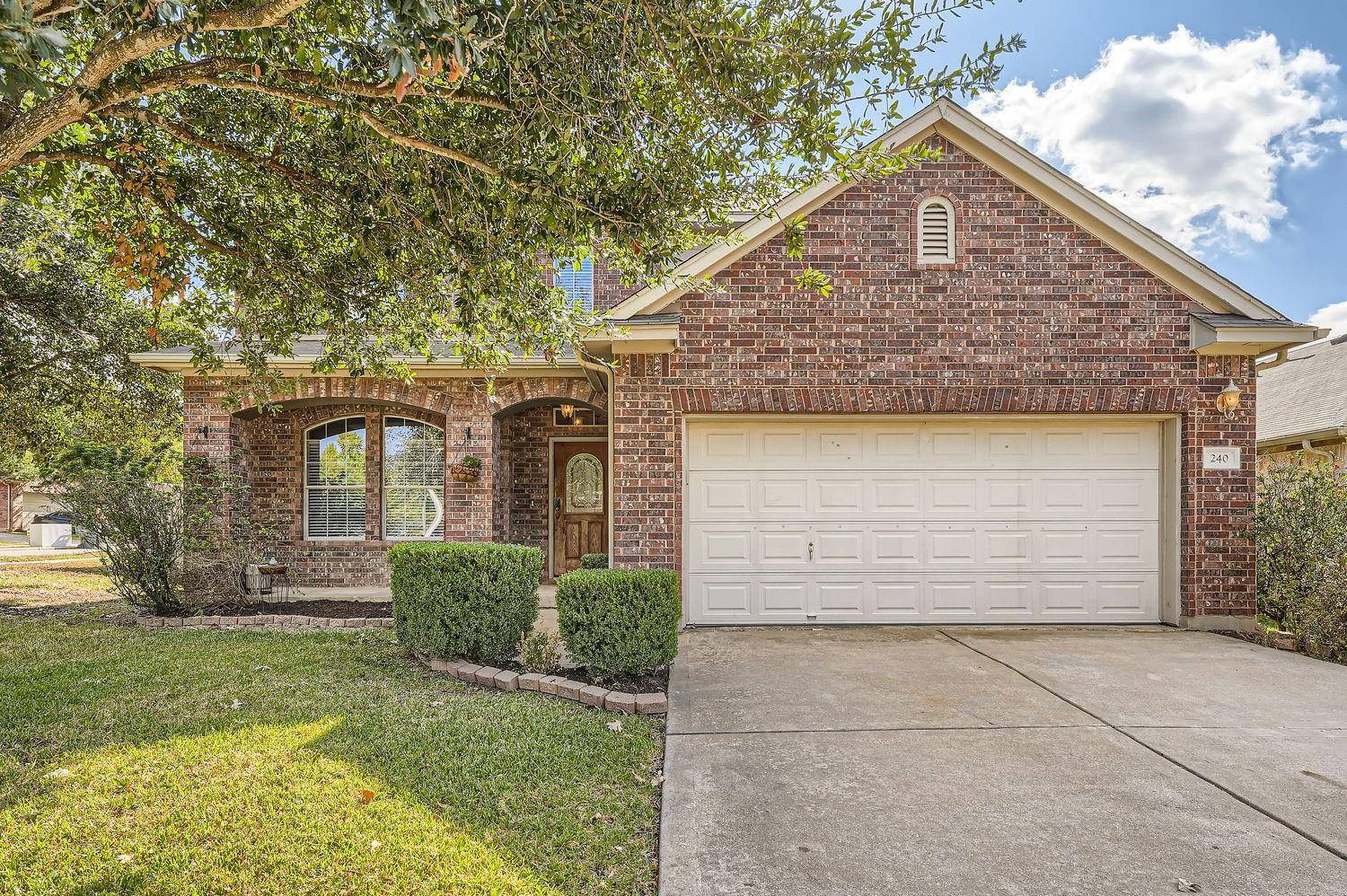 240 Desert Quail LN, Buda, TX 78610