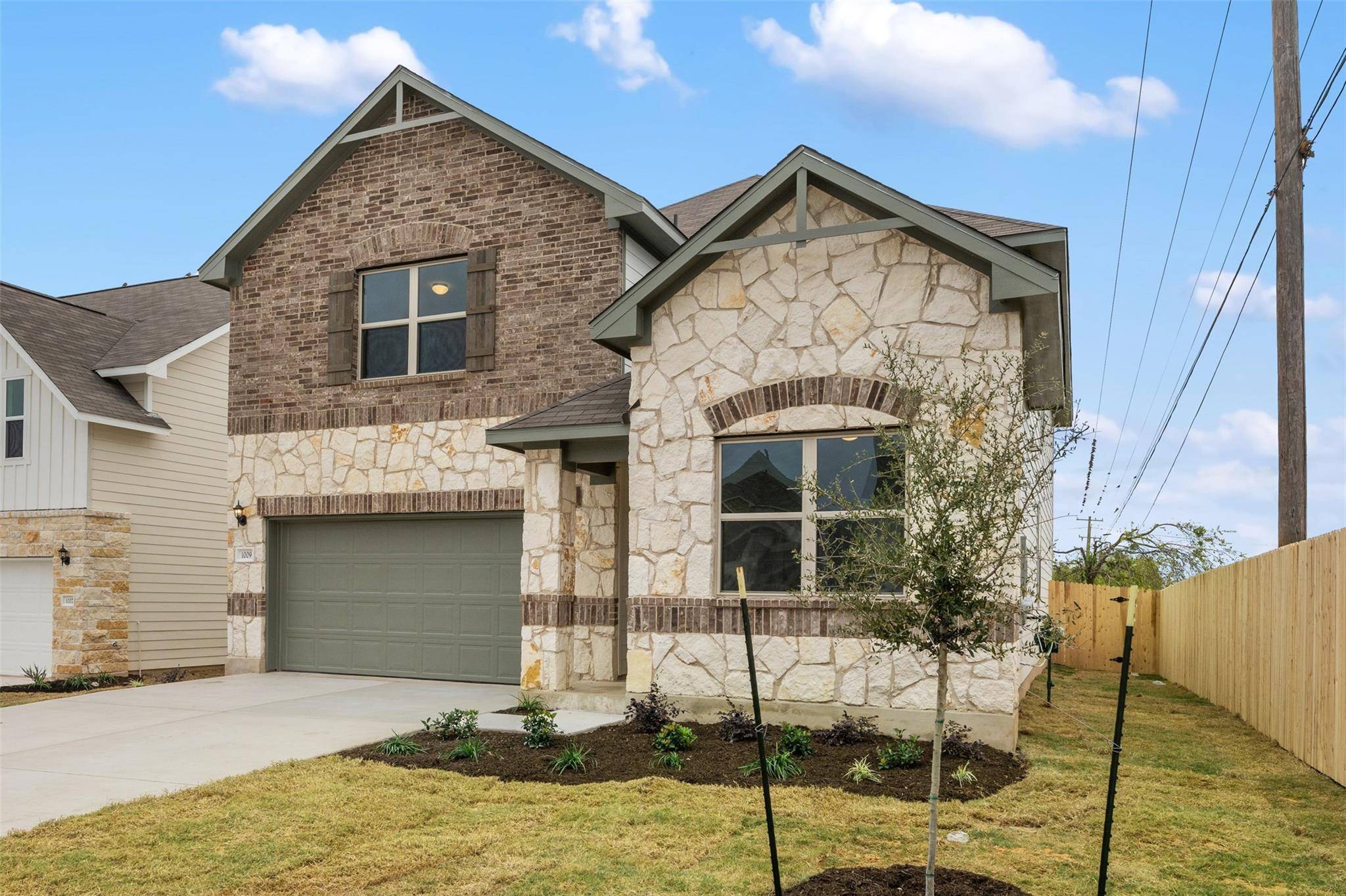 1009 Pinyon CV, Hutto, TX 78634