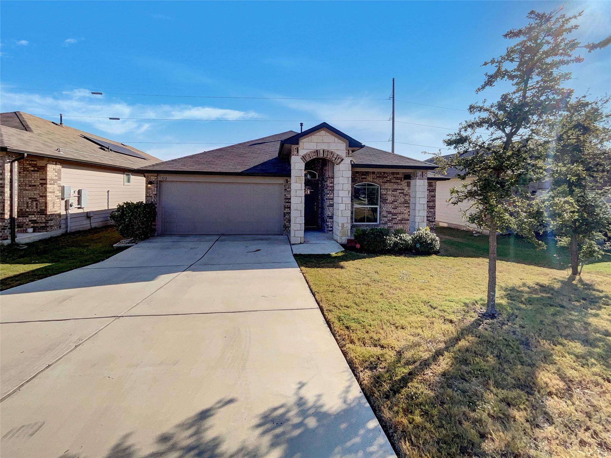 112 Marimoor DR, Hutto, TX 78634