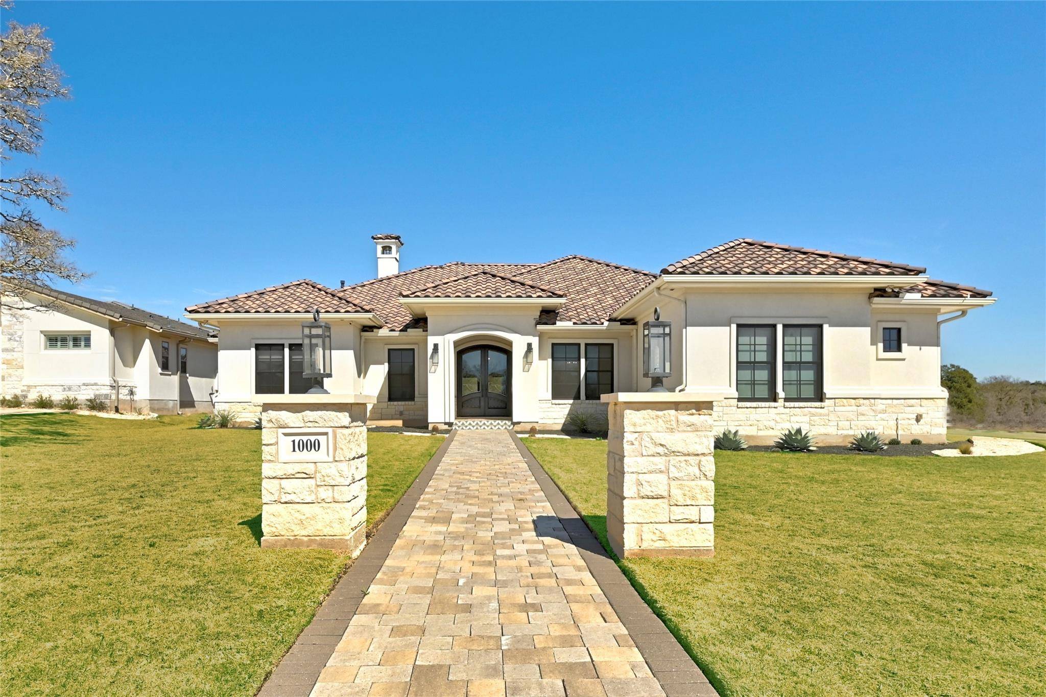 1000 Cimarron Hills TRL W, Georgetown, TX 78628