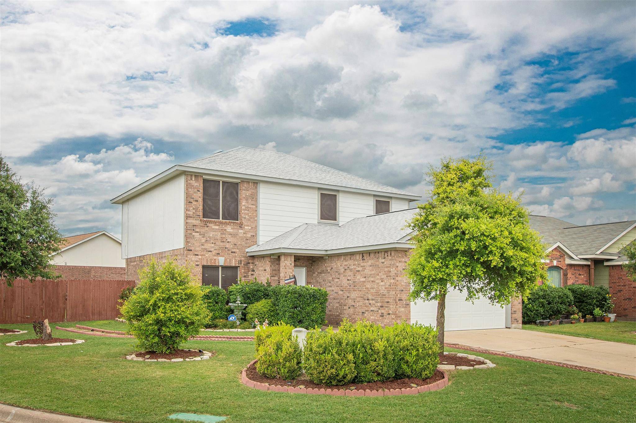 232 Engineer PASS, Jarrell, TX 76537