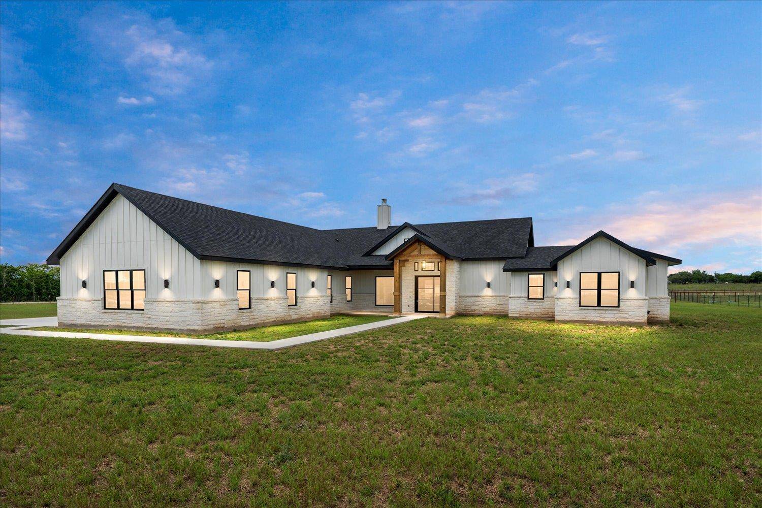 1754 County Road 146, Georgetown, TX 78633