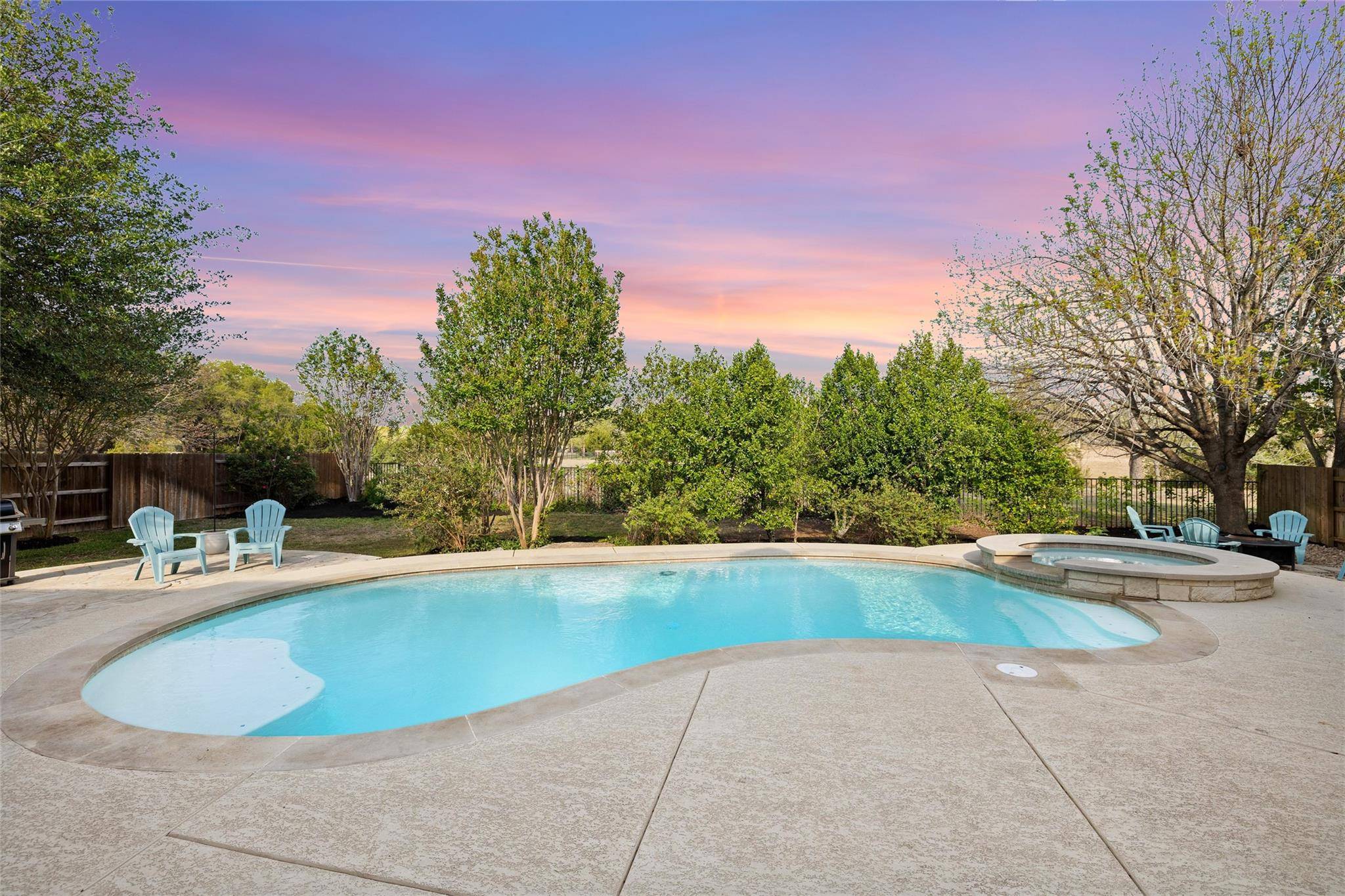 120 Palisade DR, Austin, TX 78737