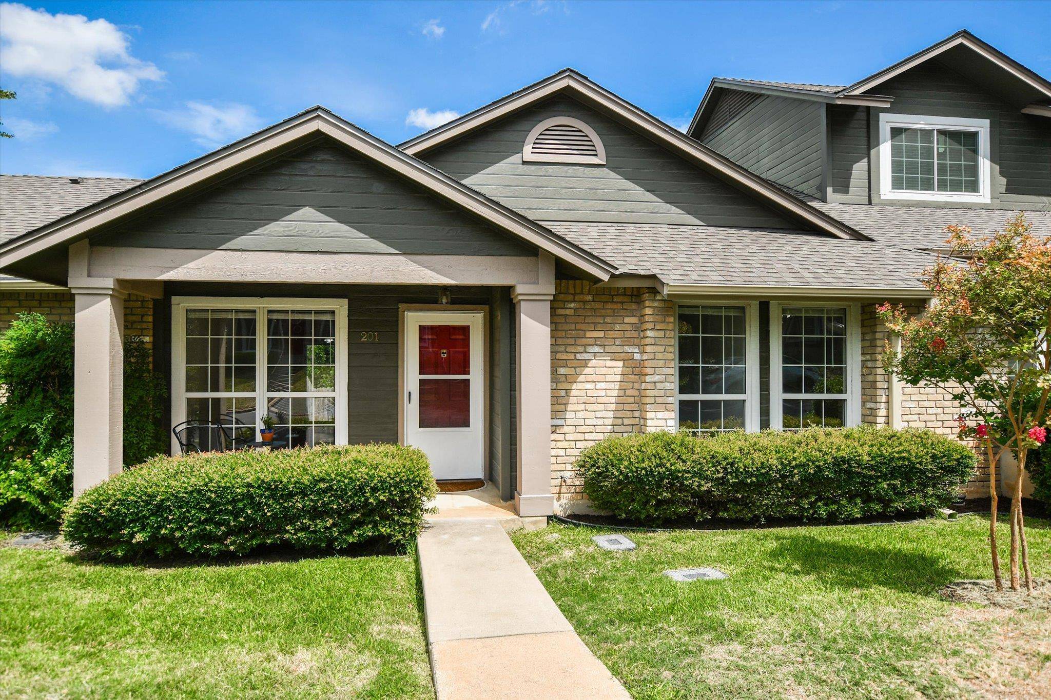 1015 E Yager LN #201, Austin, TX 78753
