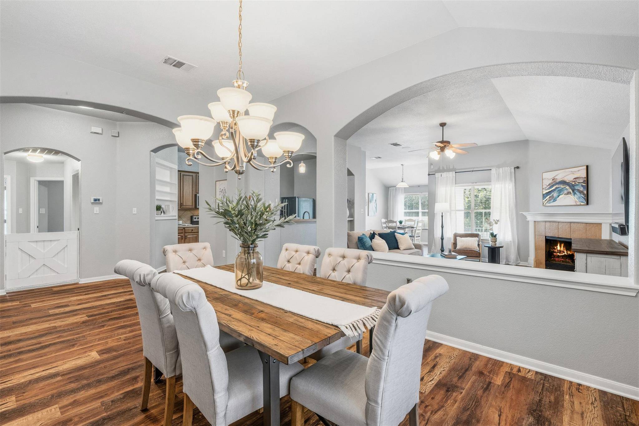 309 Golden Eagle LN, Leander, TX 78641