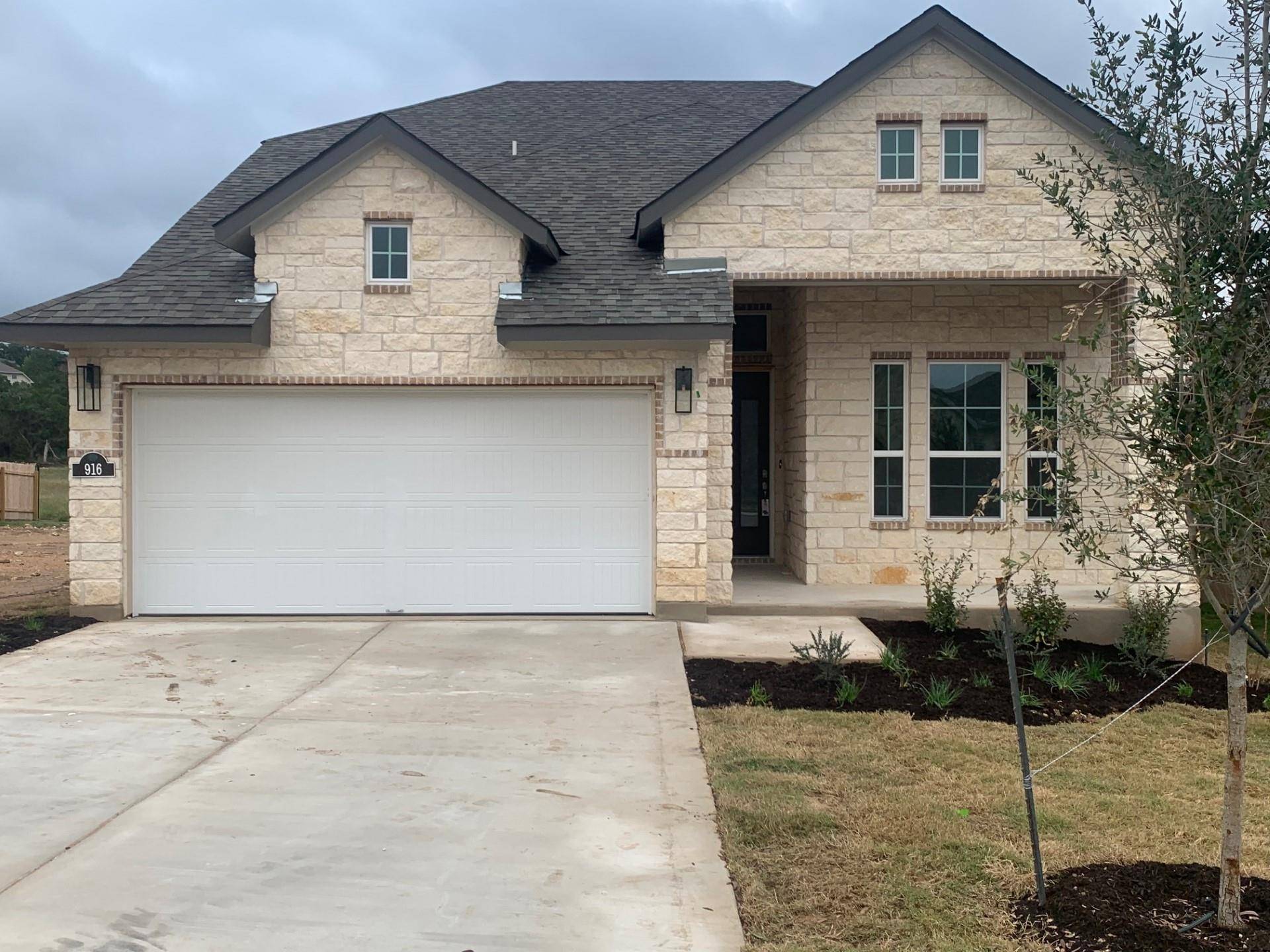 916 Leaning Oak LN, Georgetown, TX 78628