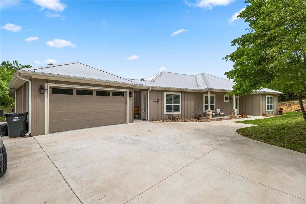 122 Kainalu LN, Bastrop, TX 78602