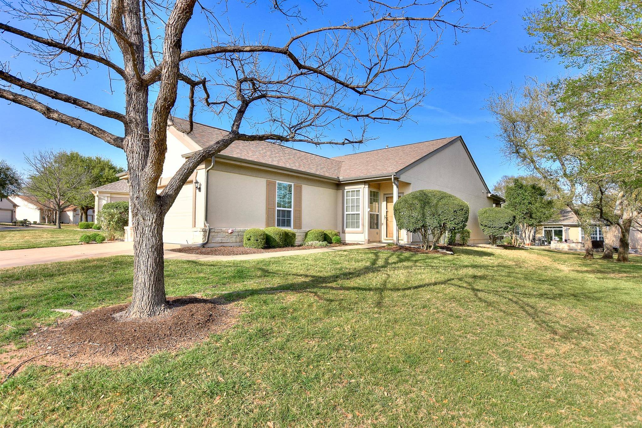 400 Sundance LN, Georgetown, TX 78633