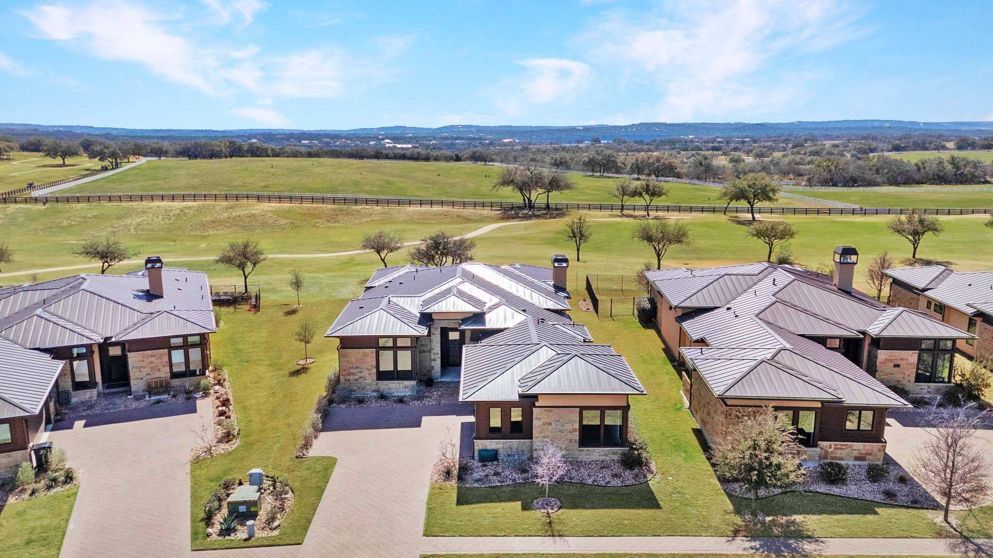 2401 KAHALA SUNSET DR, Spicewood, TX 78669