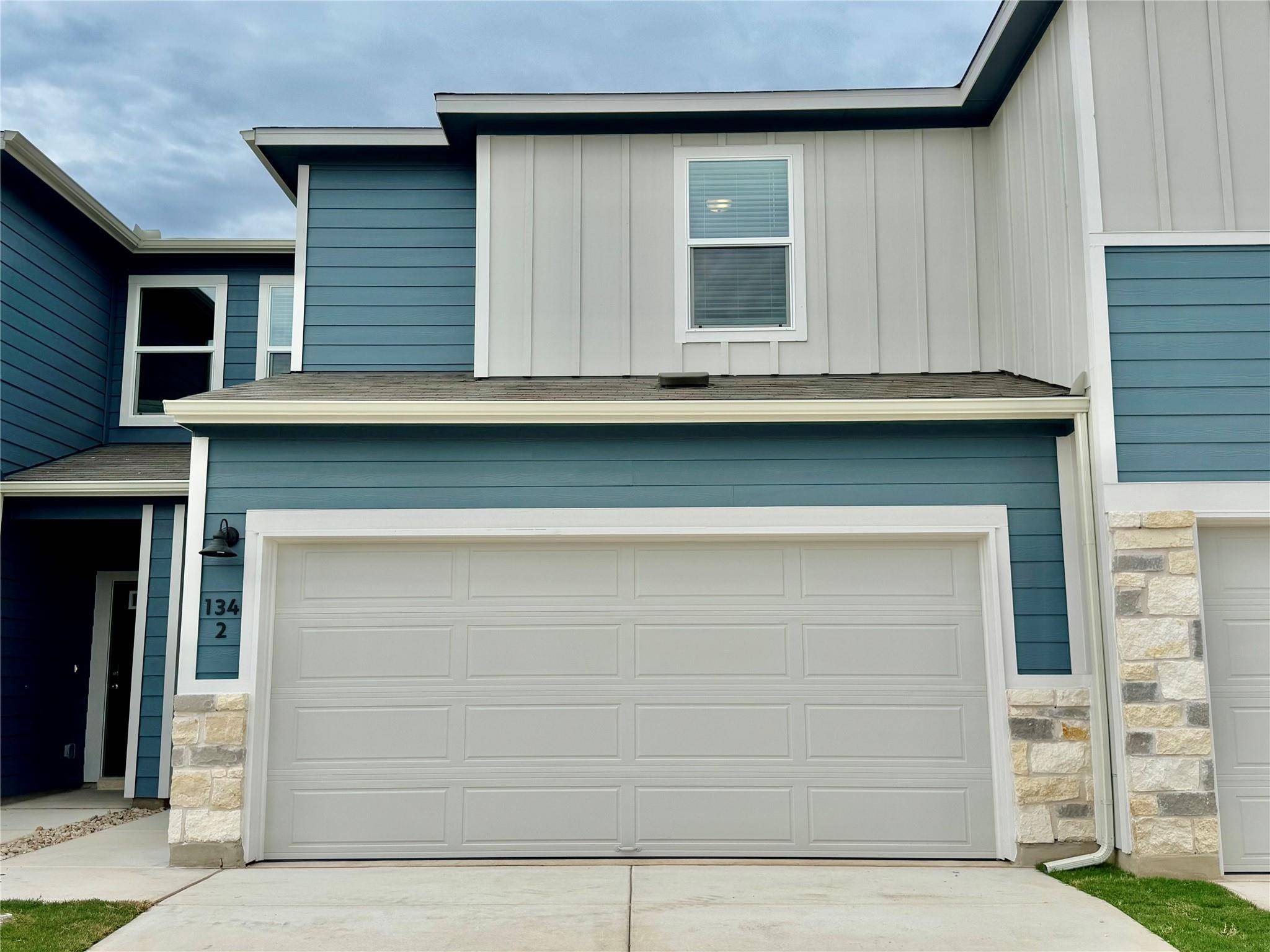 134 Cinnabar LN #2, Kyle, TX 78640