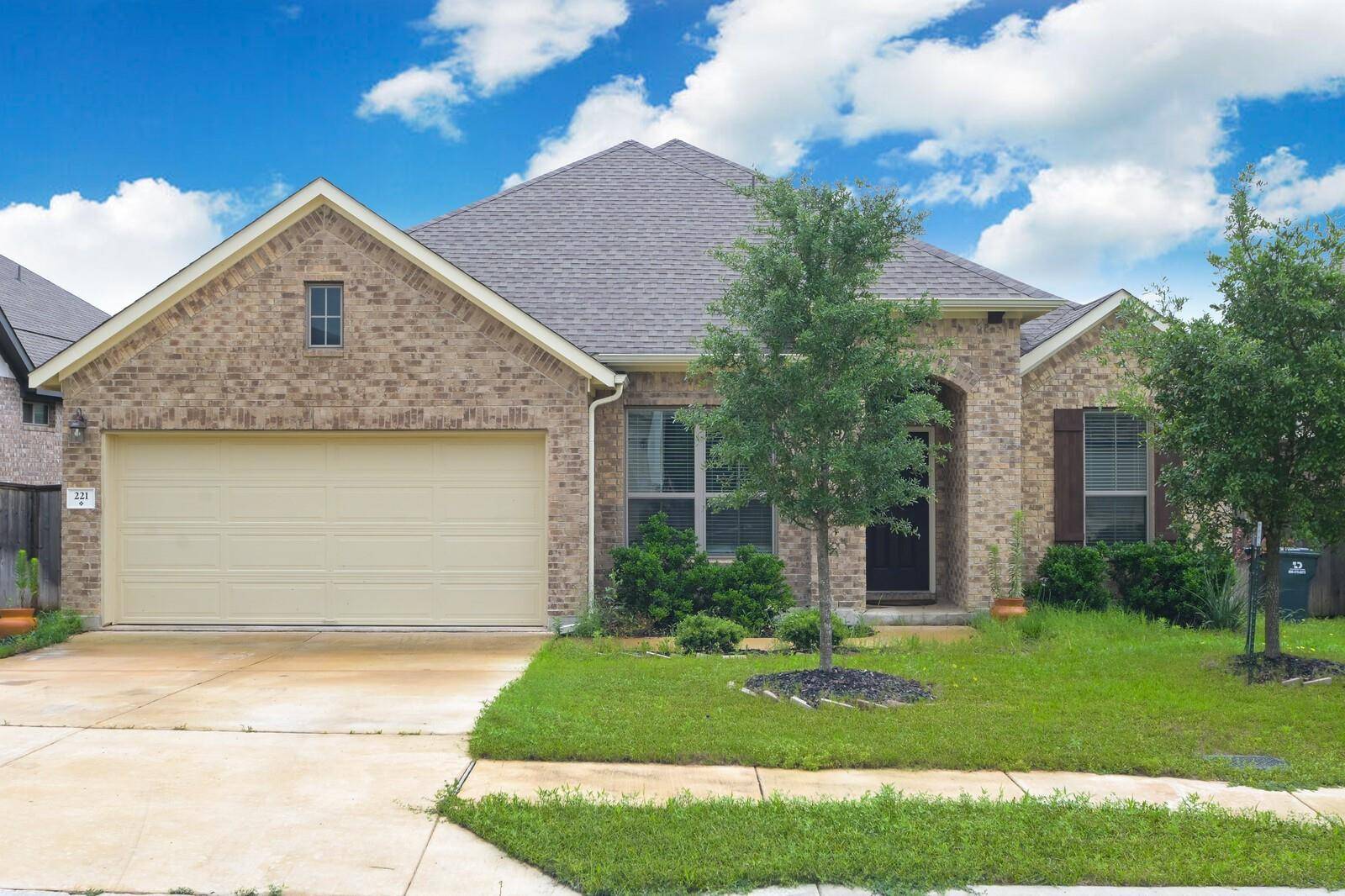 221 Emerald Garden RD, San Marcos, TX 78666