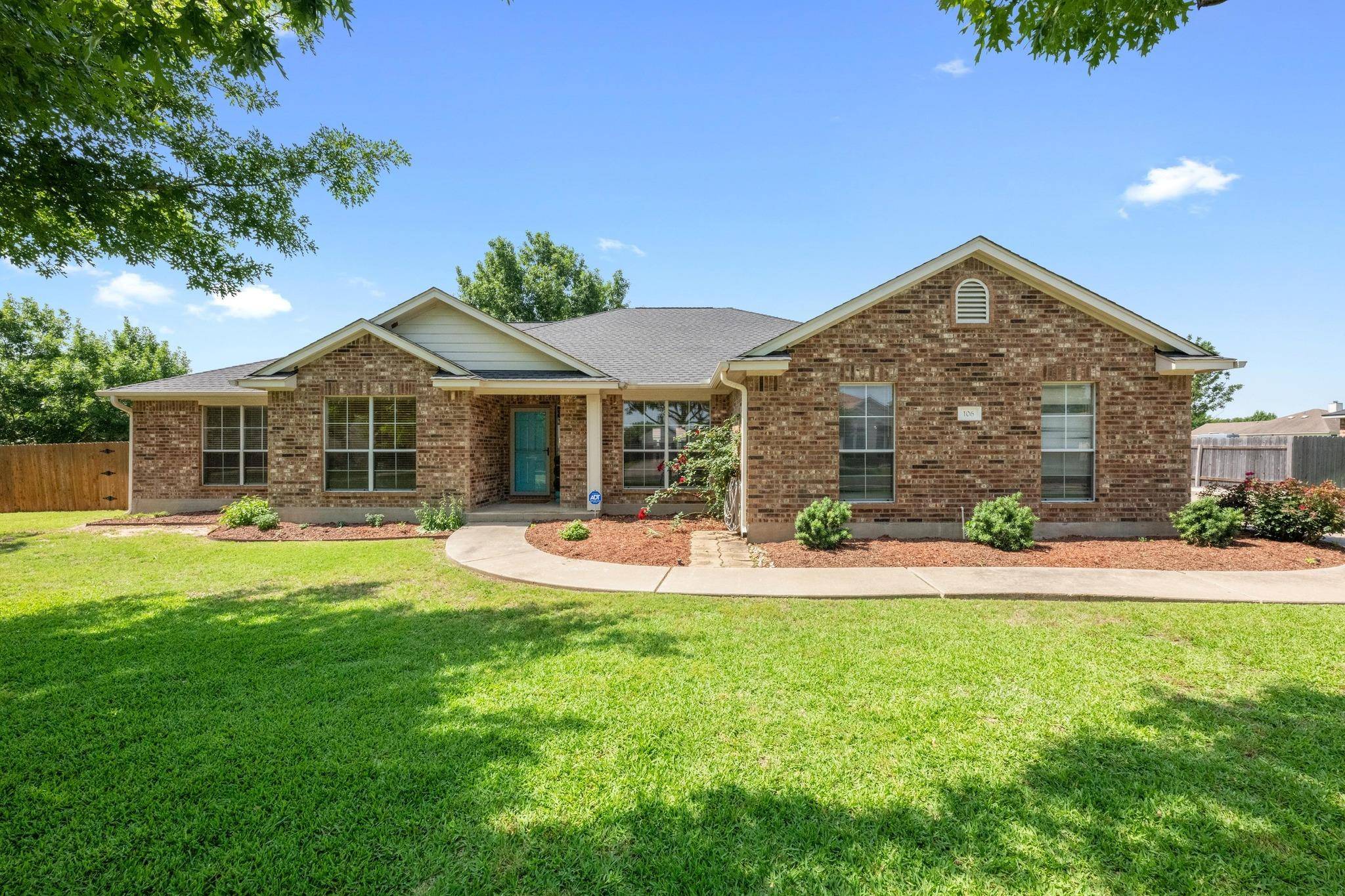 106 Guadalupe DR, Hutto, TX 78634