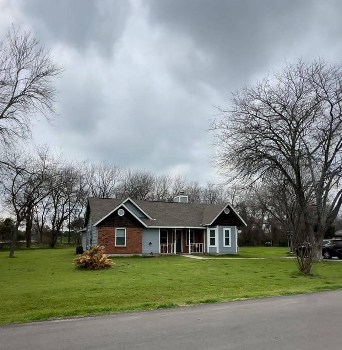 261 Briarwood CT, San Marcos, TX 78666