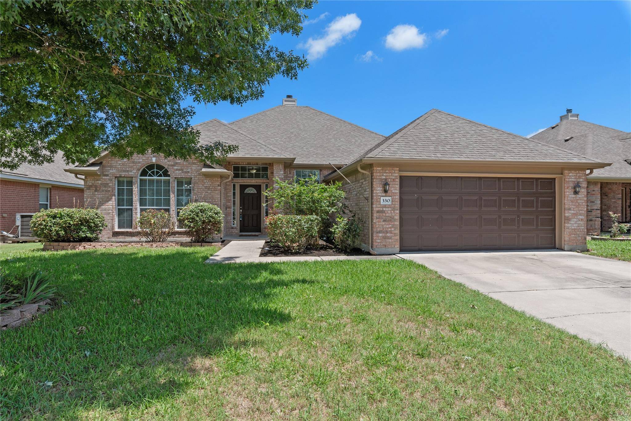 330 Swenson DR, Hutto, TX 78634