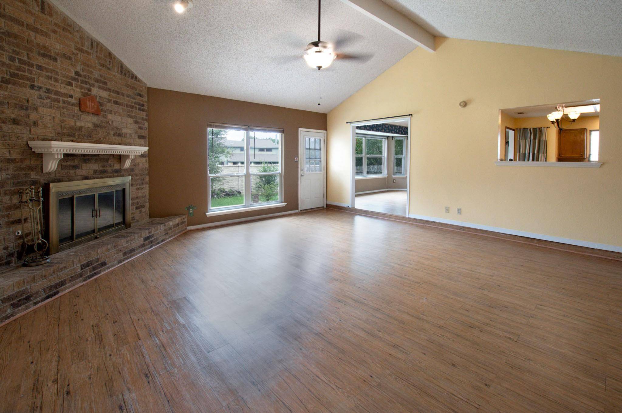 1727 Ryon LN, Round Rock, TX 78681