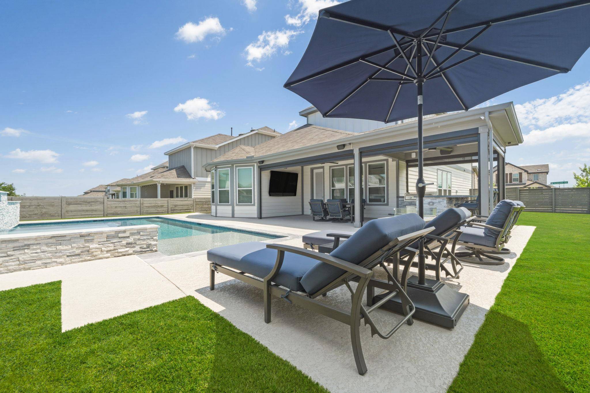 209 Turnbuckle BND, Leander, TX 78641
