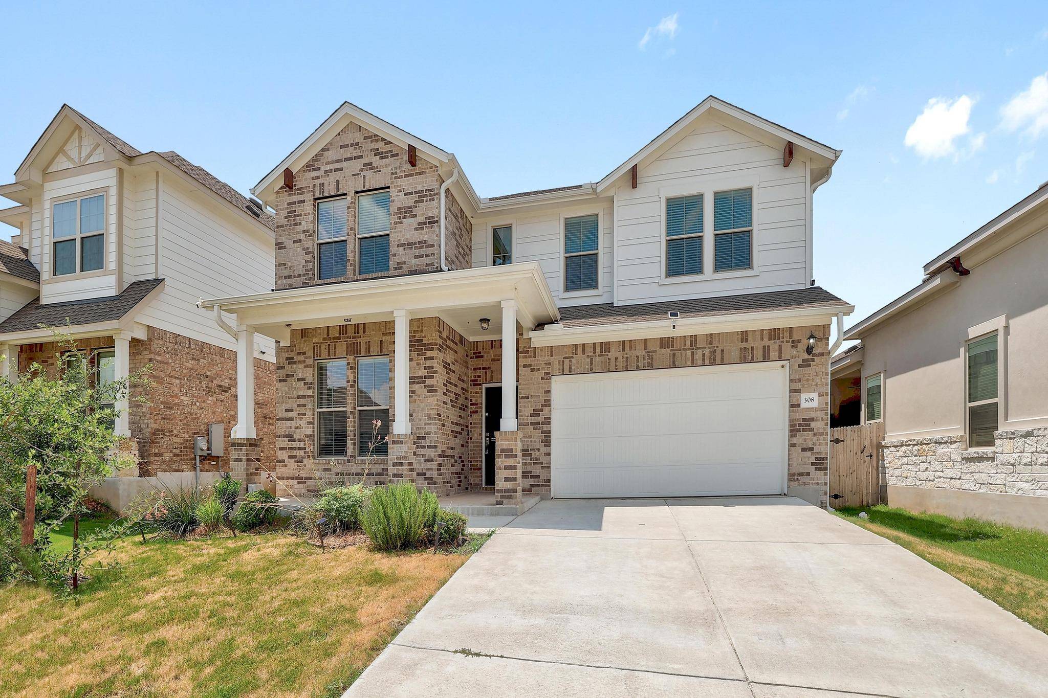 308 Castlefields ST, Hutto, TX 78634