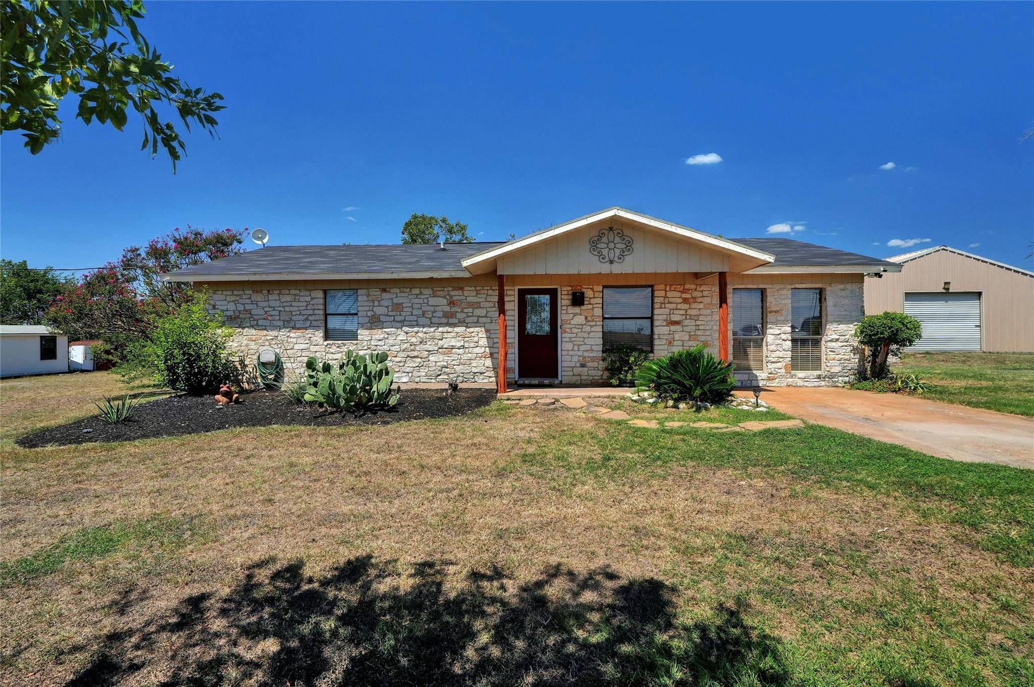 2601 CO. RD 107, Hutto, TX 78634