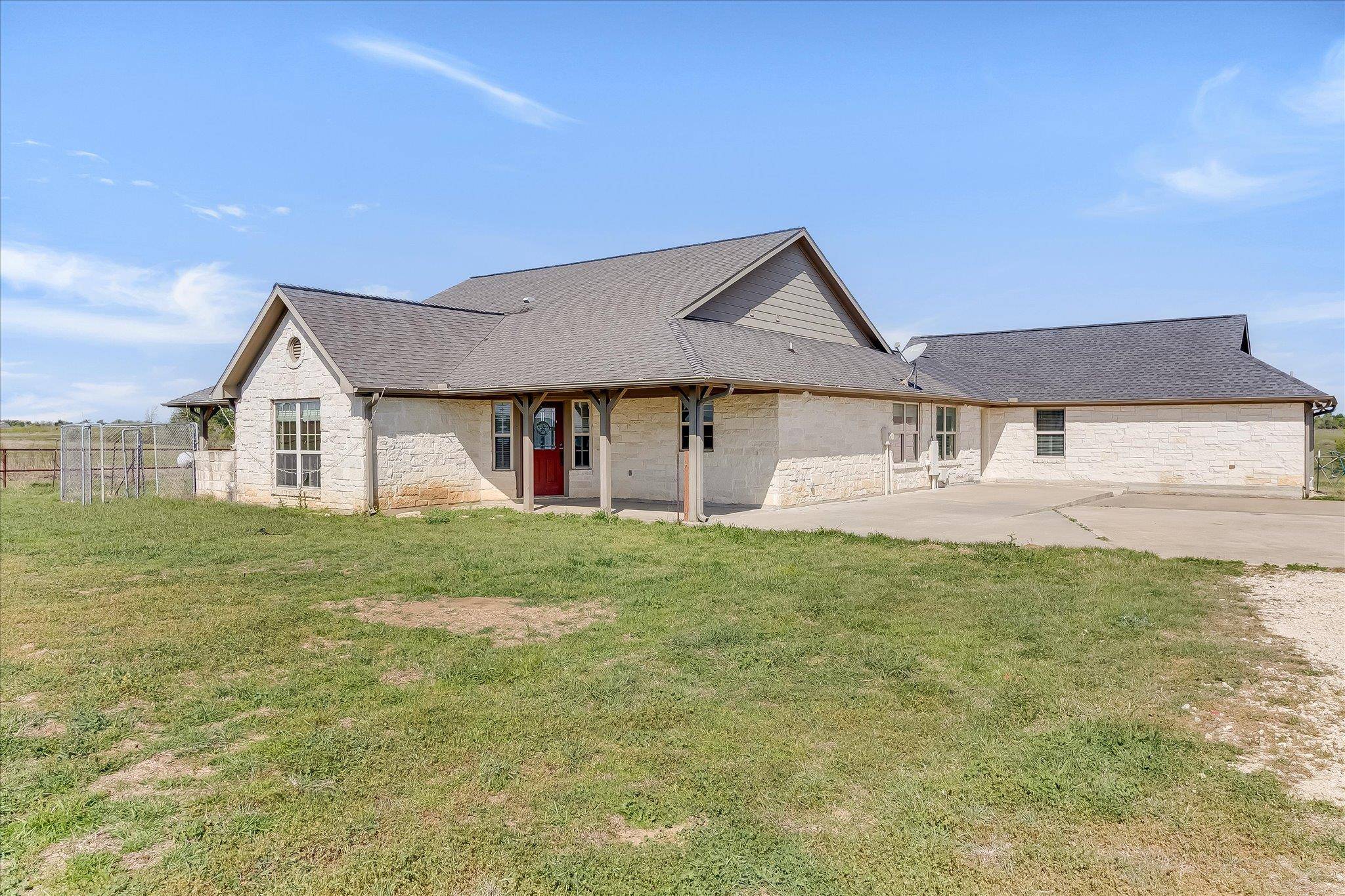 14551 Fm 619, Coupland, TX 78615