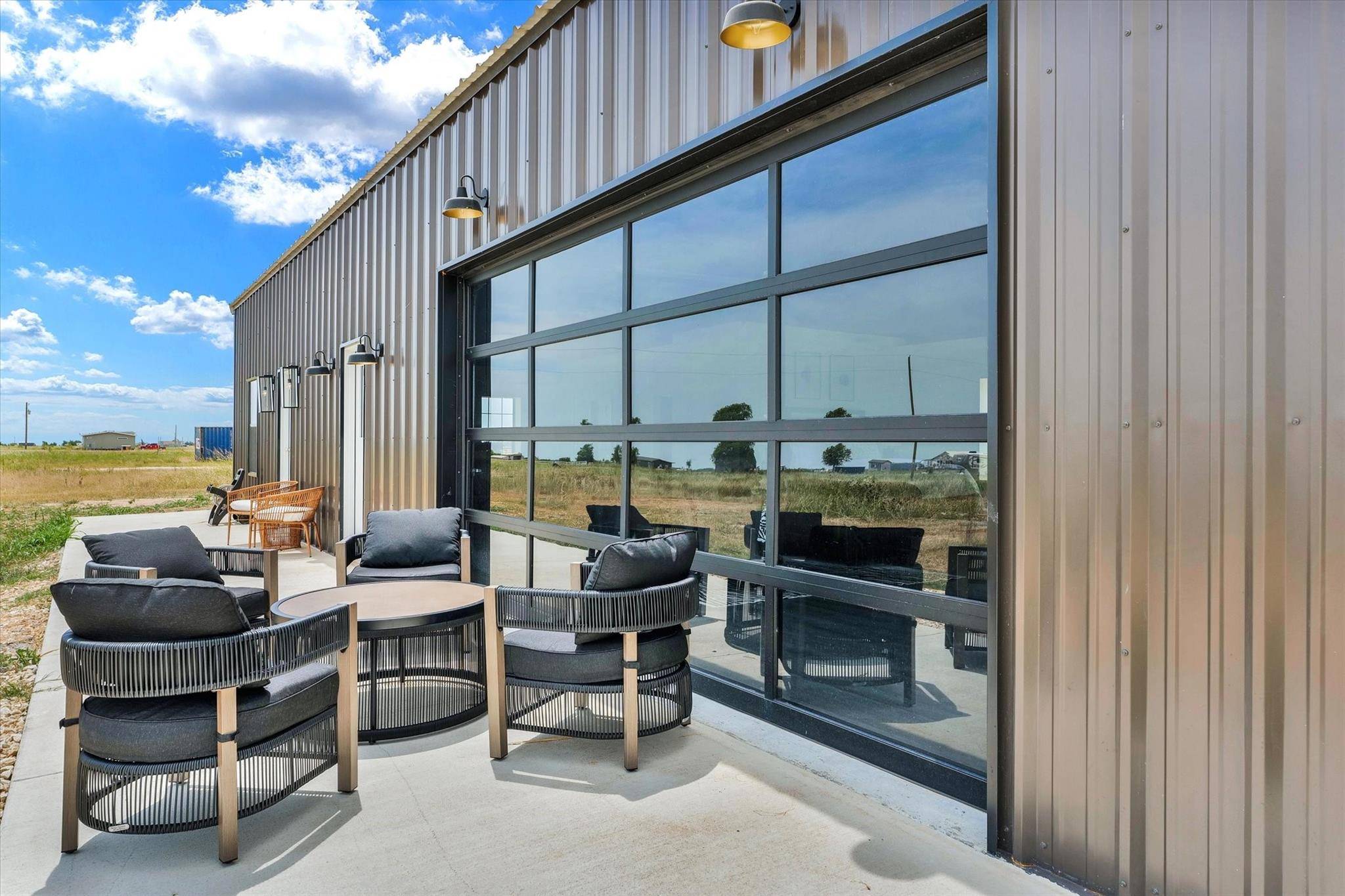 261 County Road 423, Taylor, TX 76578