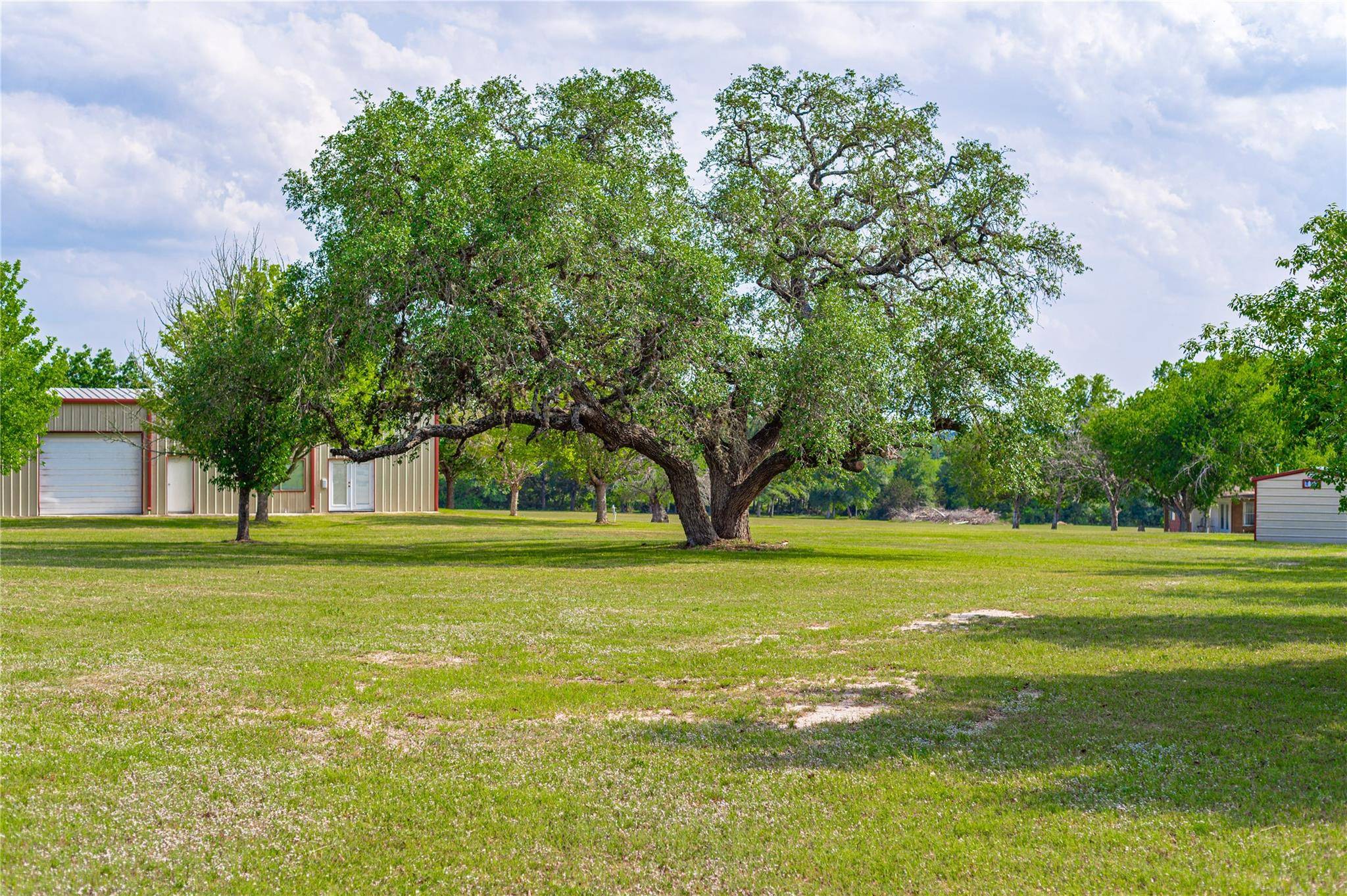 430 Auxiliary Airport RD, Seguin, TX 78155