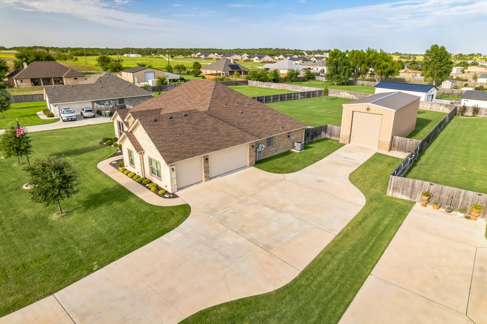 5125 Few Oaks DR, Salado, TX 76571